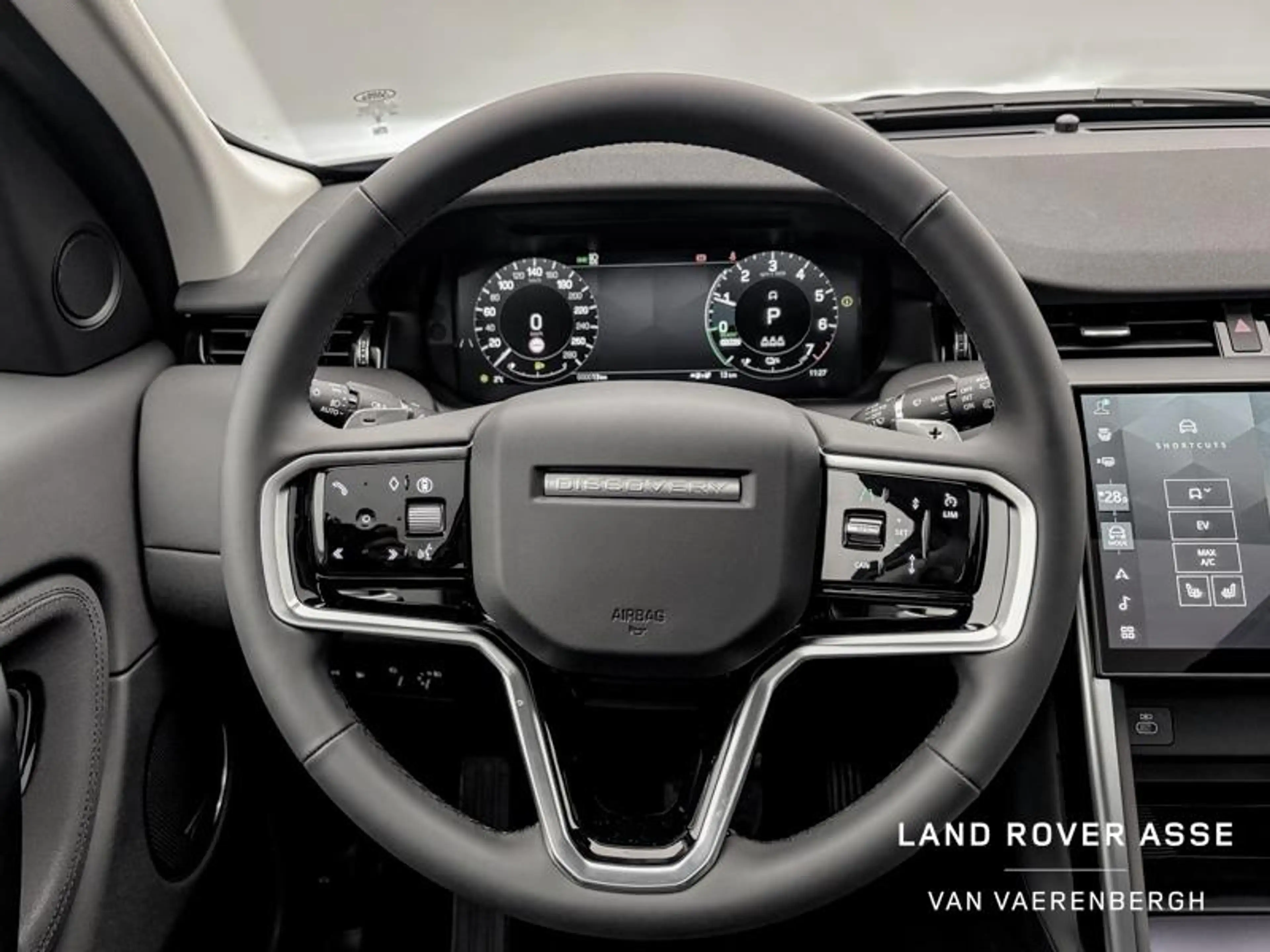 Land Rover Discovery Sport P270e S AWD — photo 13