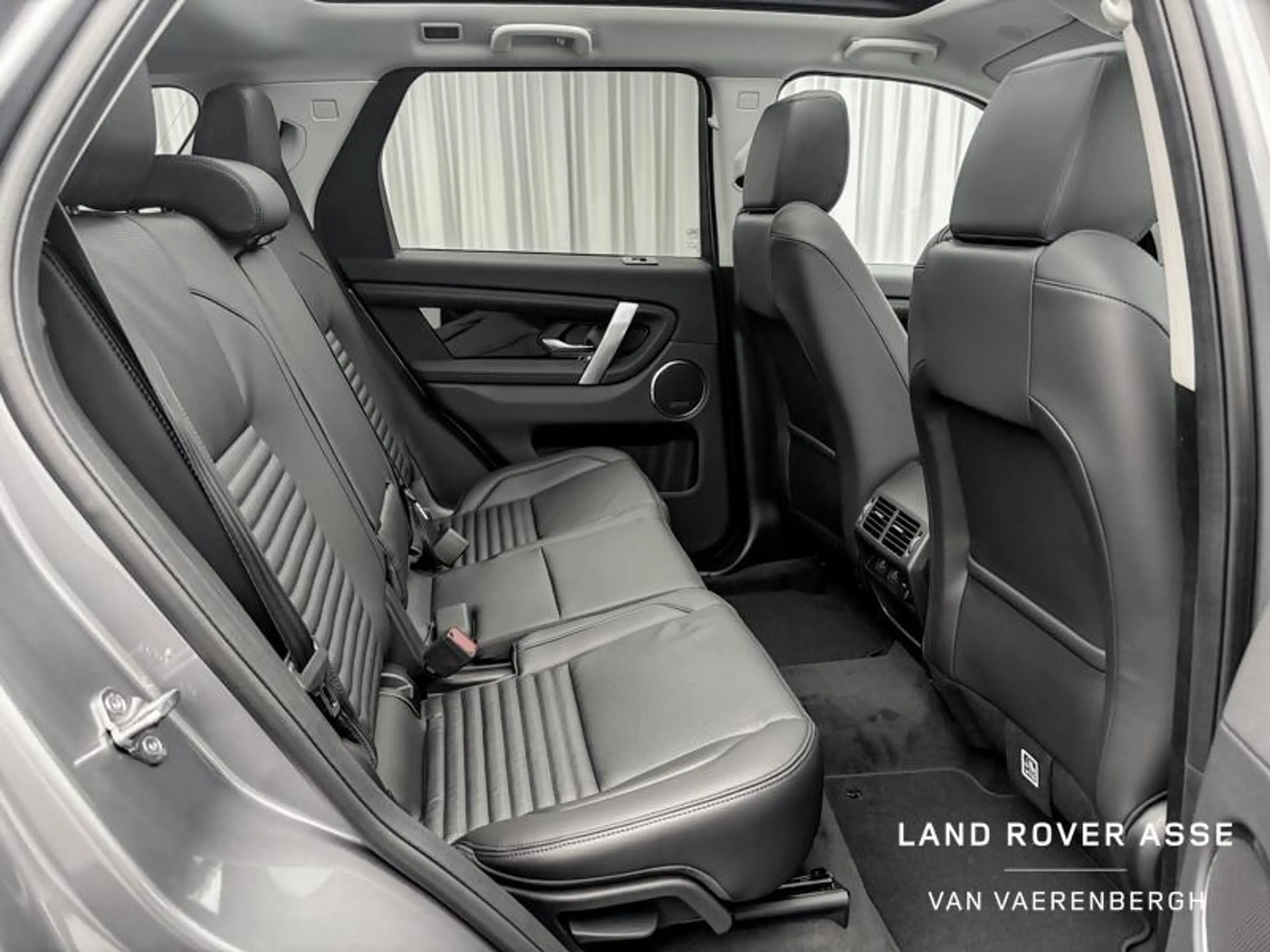 Land Rover Discovery Sport P270e S AWD — photo 5