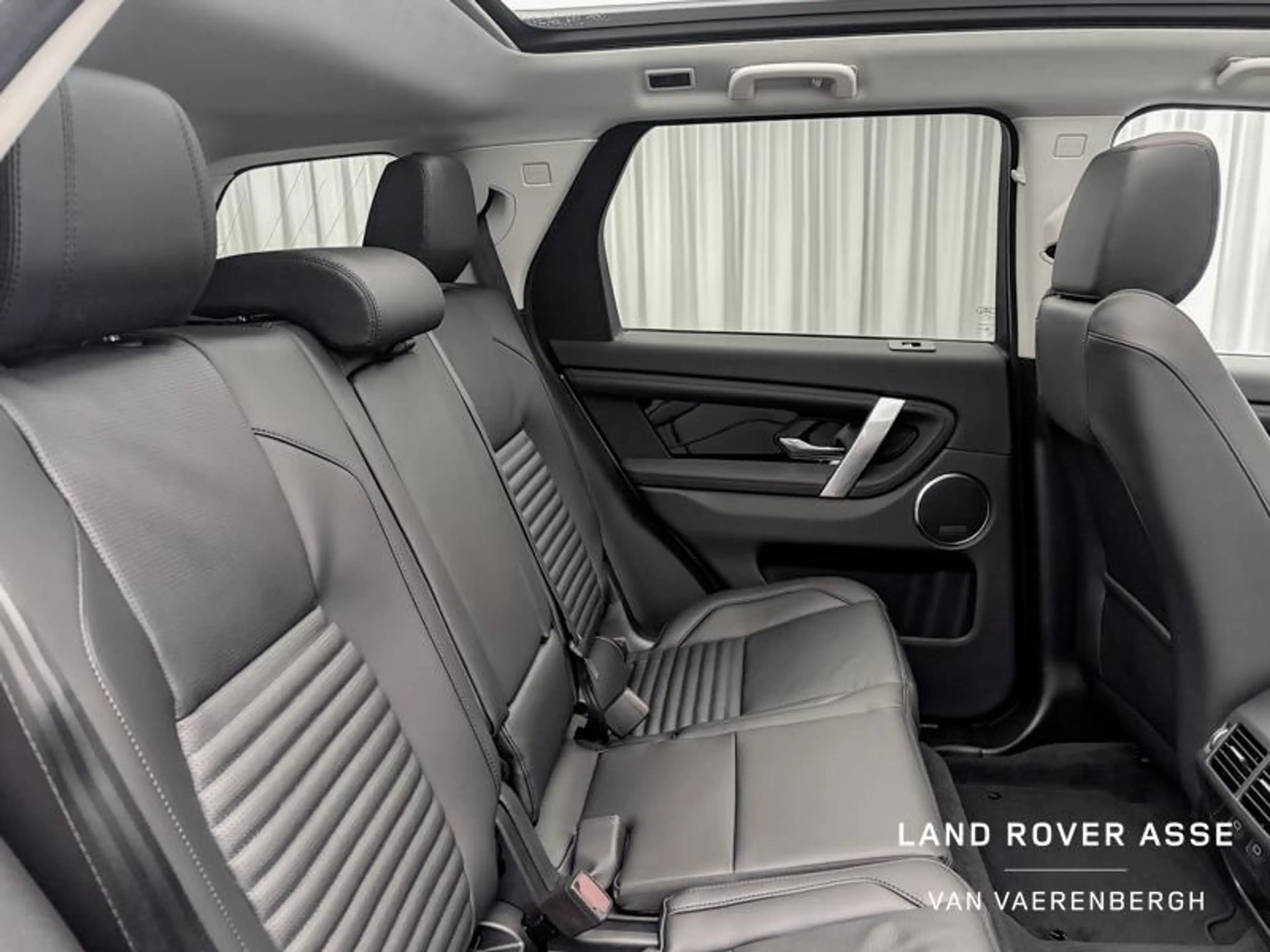 Land Rover Discovery Sport P270e S AWD — photo 6