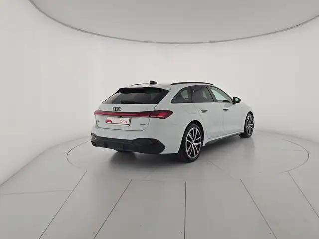 Audi A5 view 5