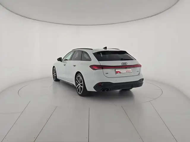 Audi A5 view 3