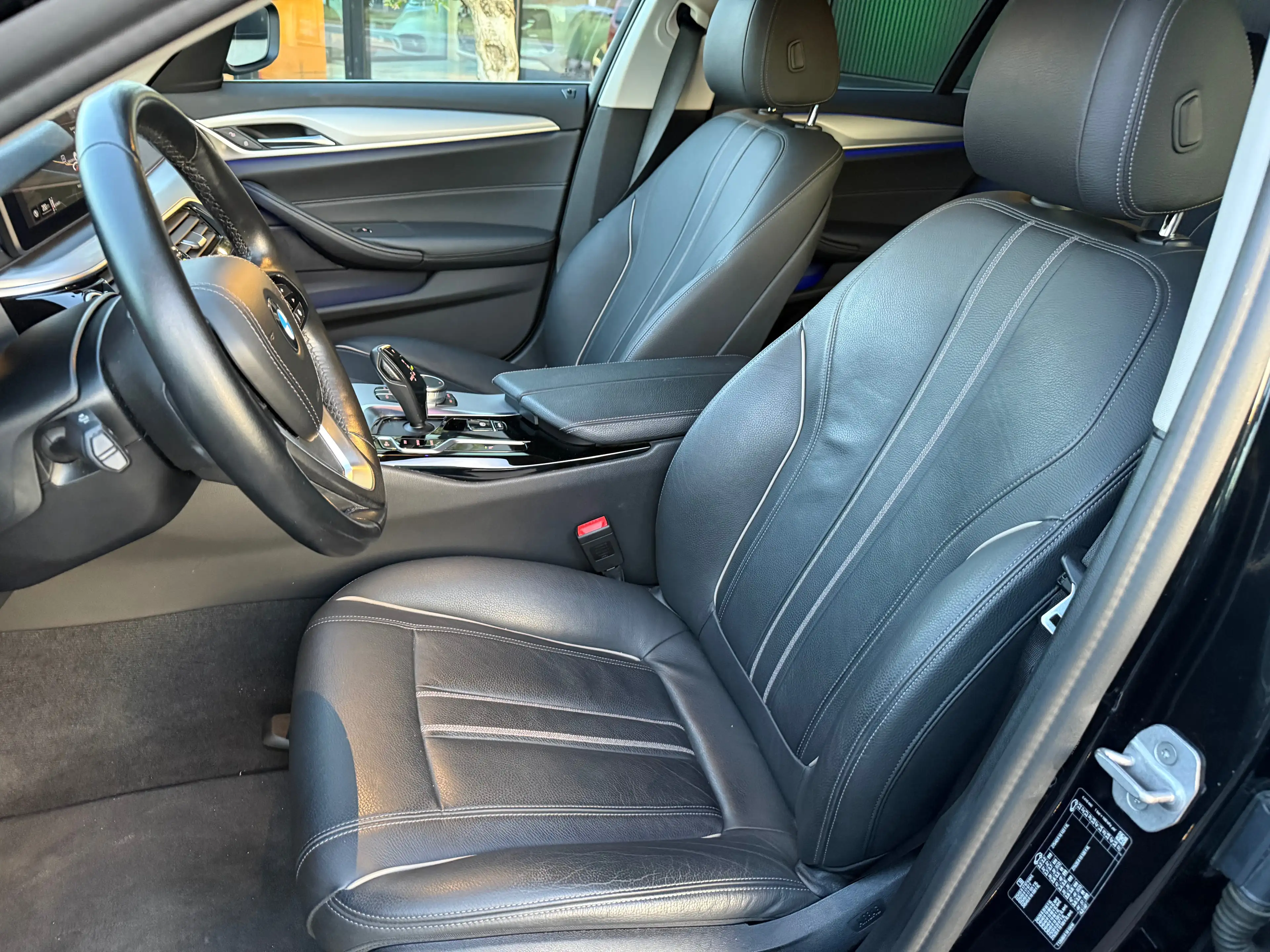 BMW 518 dA Break Sport Pack Automaat GPS Led Camera — photo 11