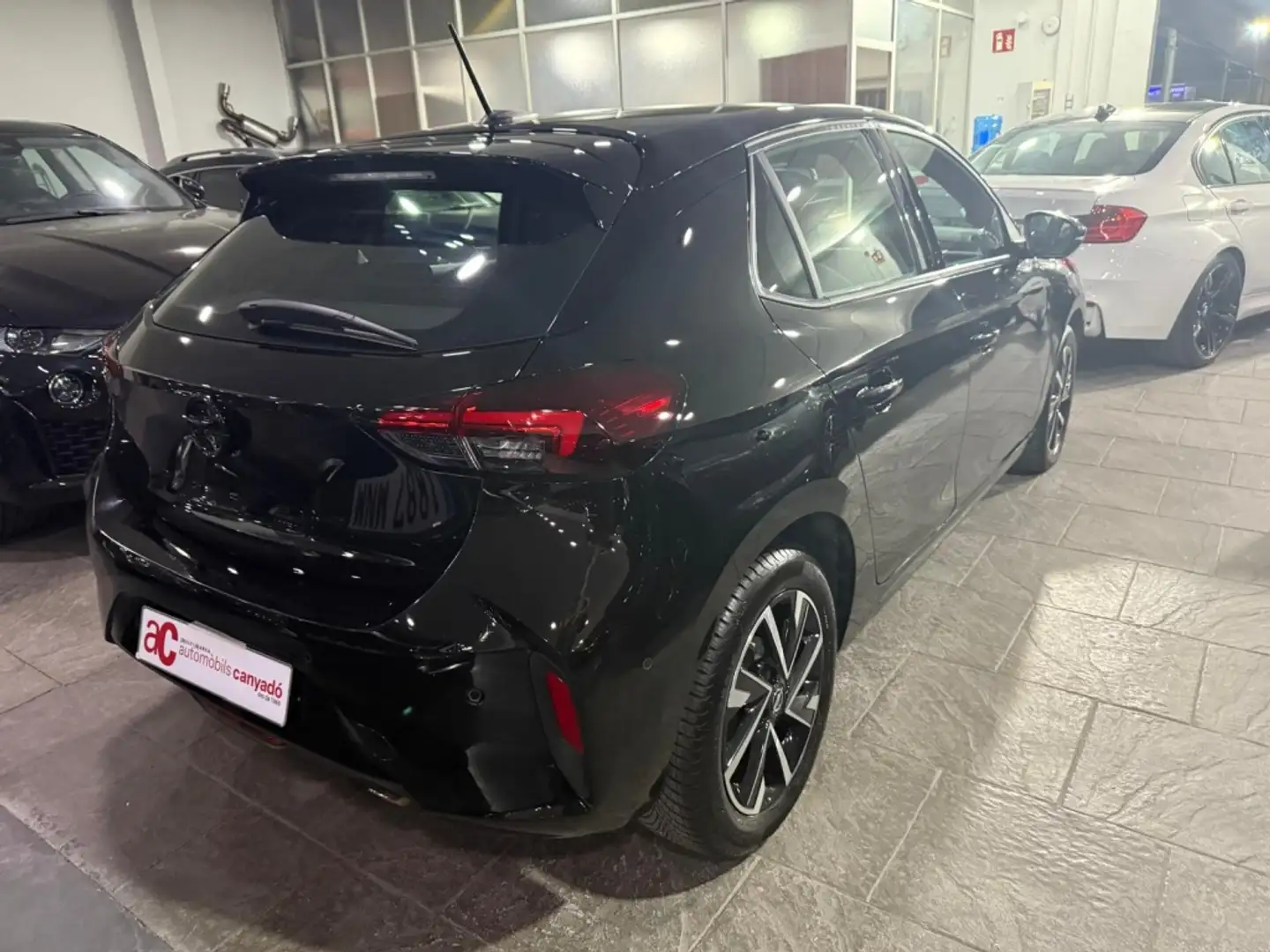 Opel Corsa 1.2T XHL S/S GS 100 Negro - 2