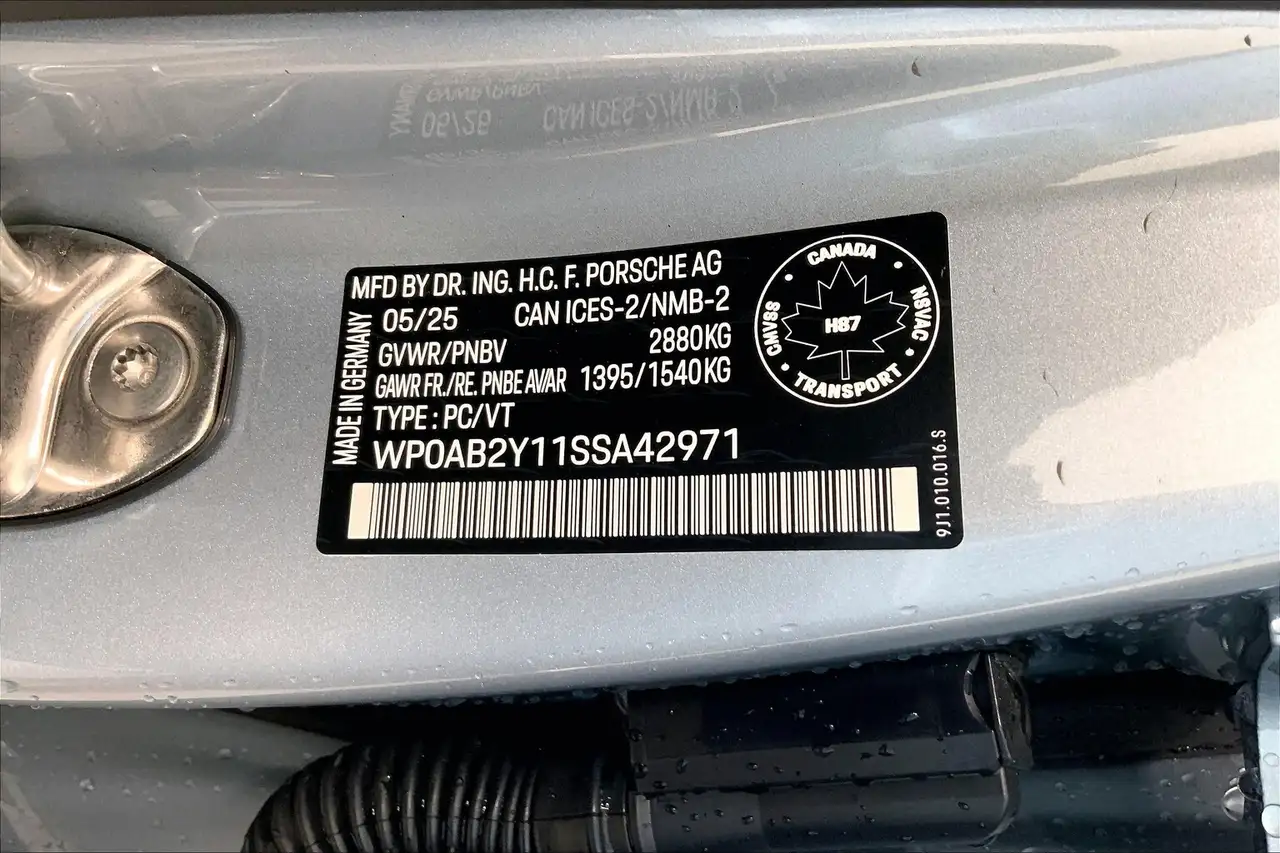 Porsche Taycan снимка Porsche Taycan