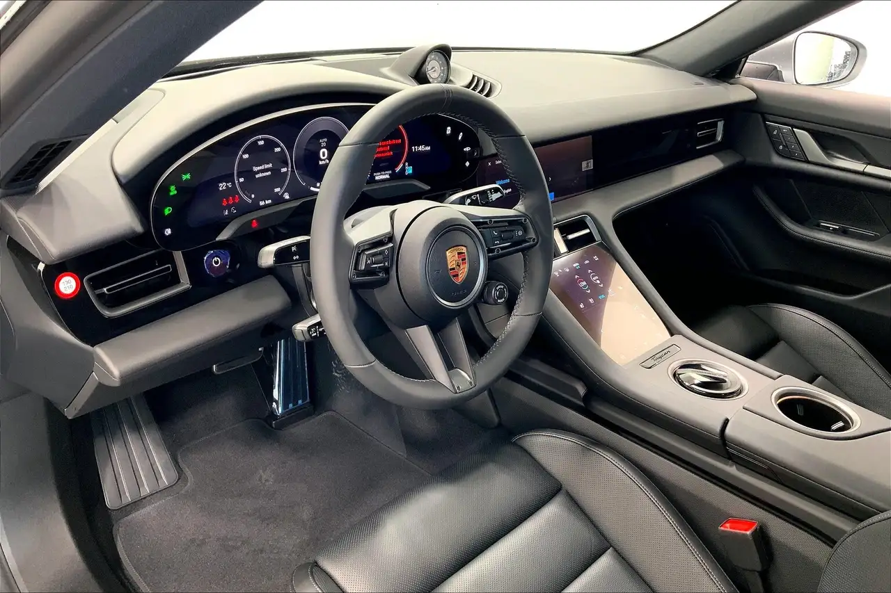 Porsche Taycan снимка Porsche Taycan