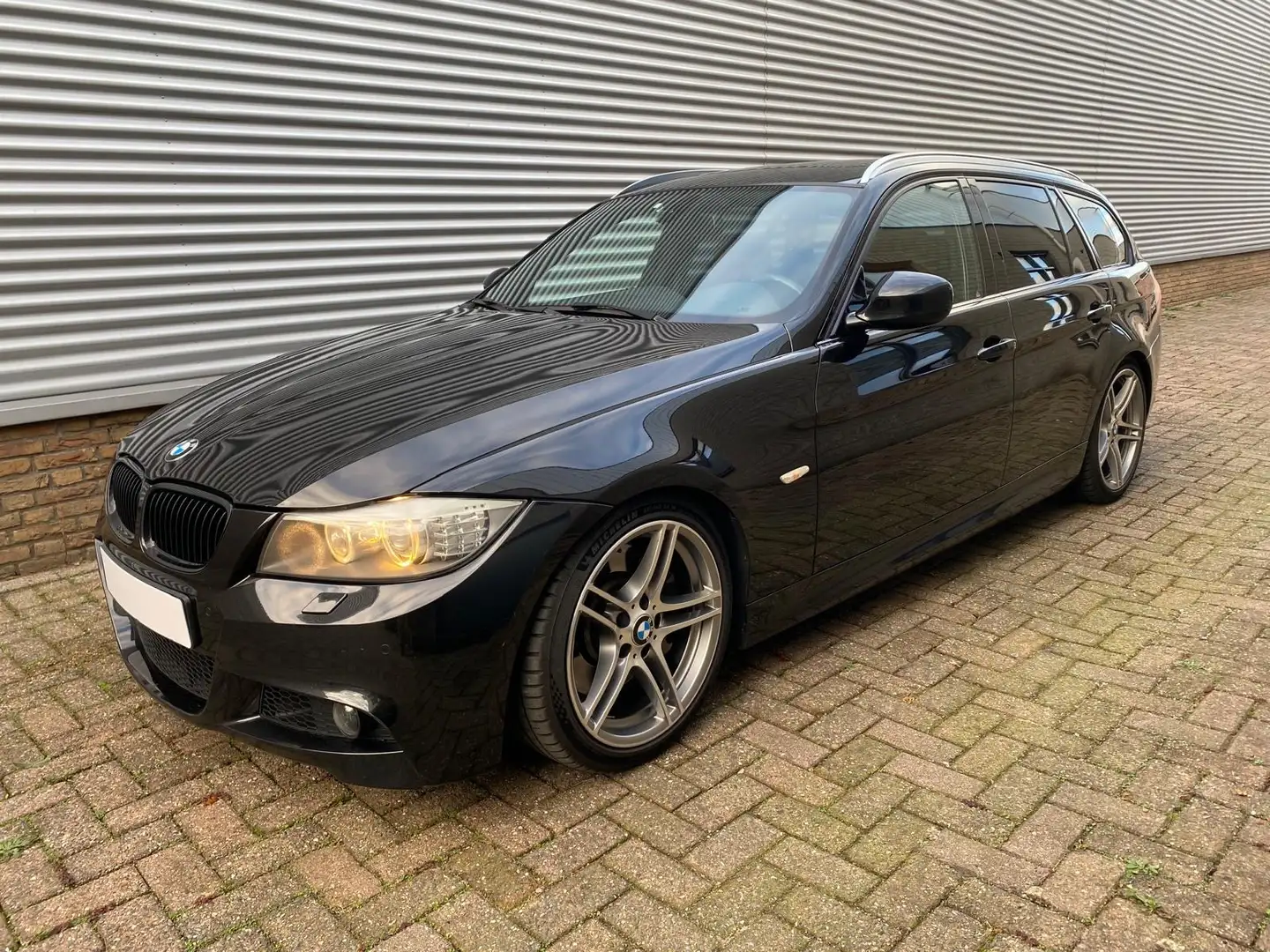 BMW 335 335i Czarny - 1