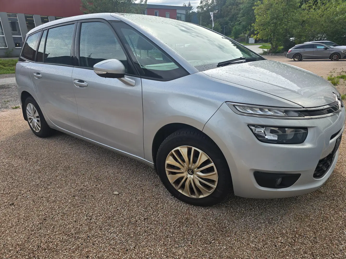 Citroen Grand C4 SpaceTourer Seduction 1,6 hdi Grau - 2