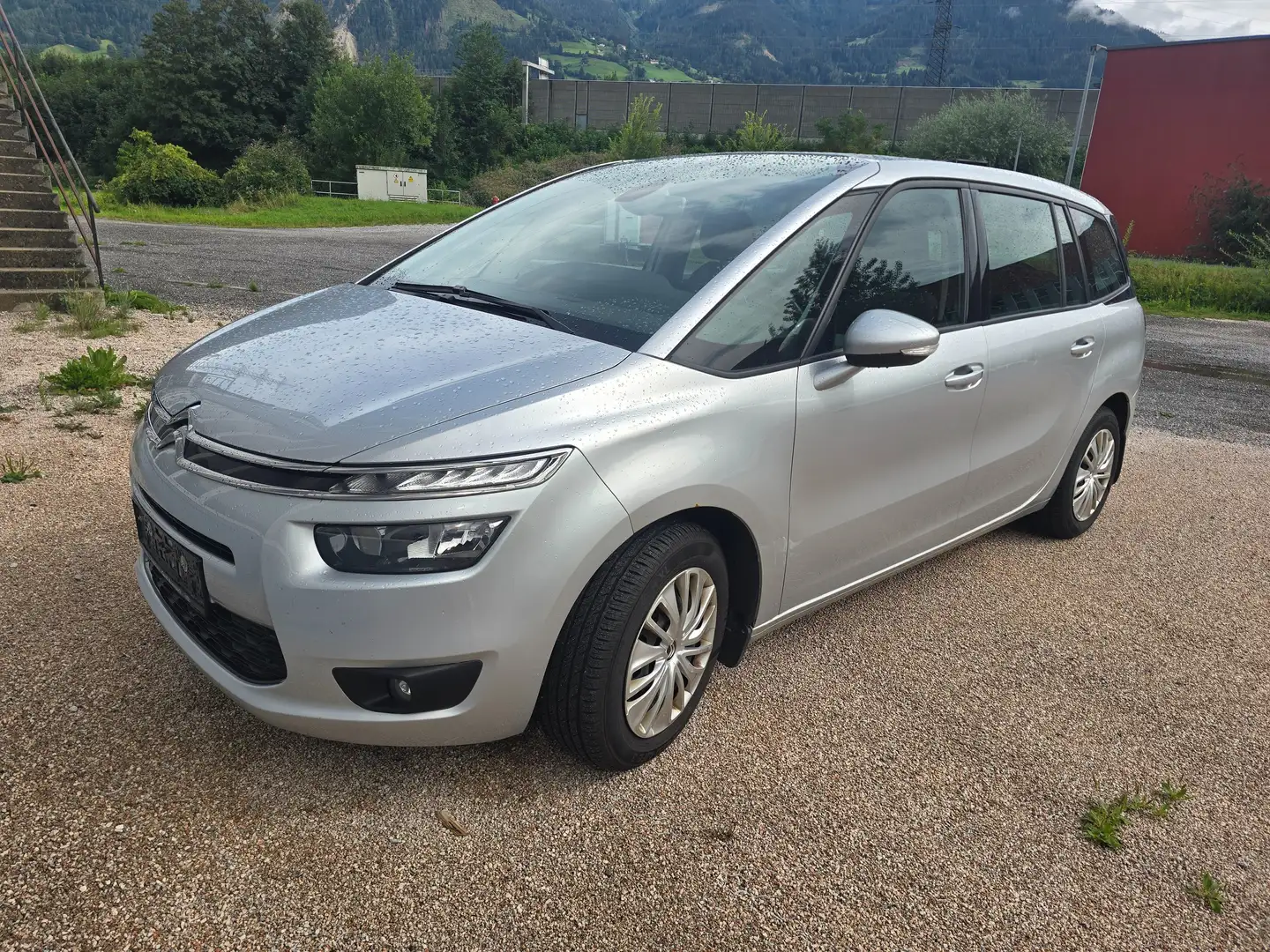 Citroen Grand C4 SpaceTourer Seduction 1,6 hdi Grau - 1