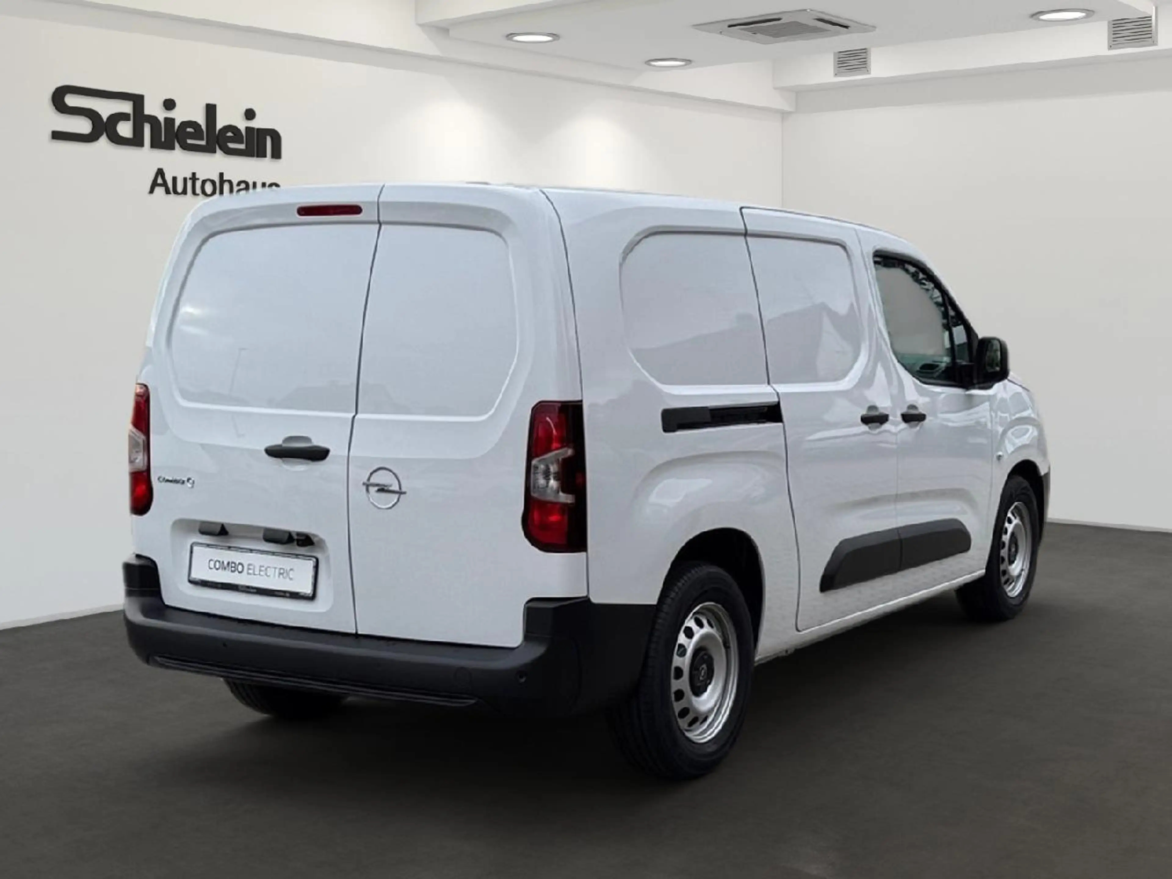 Opel Combo-e Cargo XL 50kWh 136PS Electric — photo 3