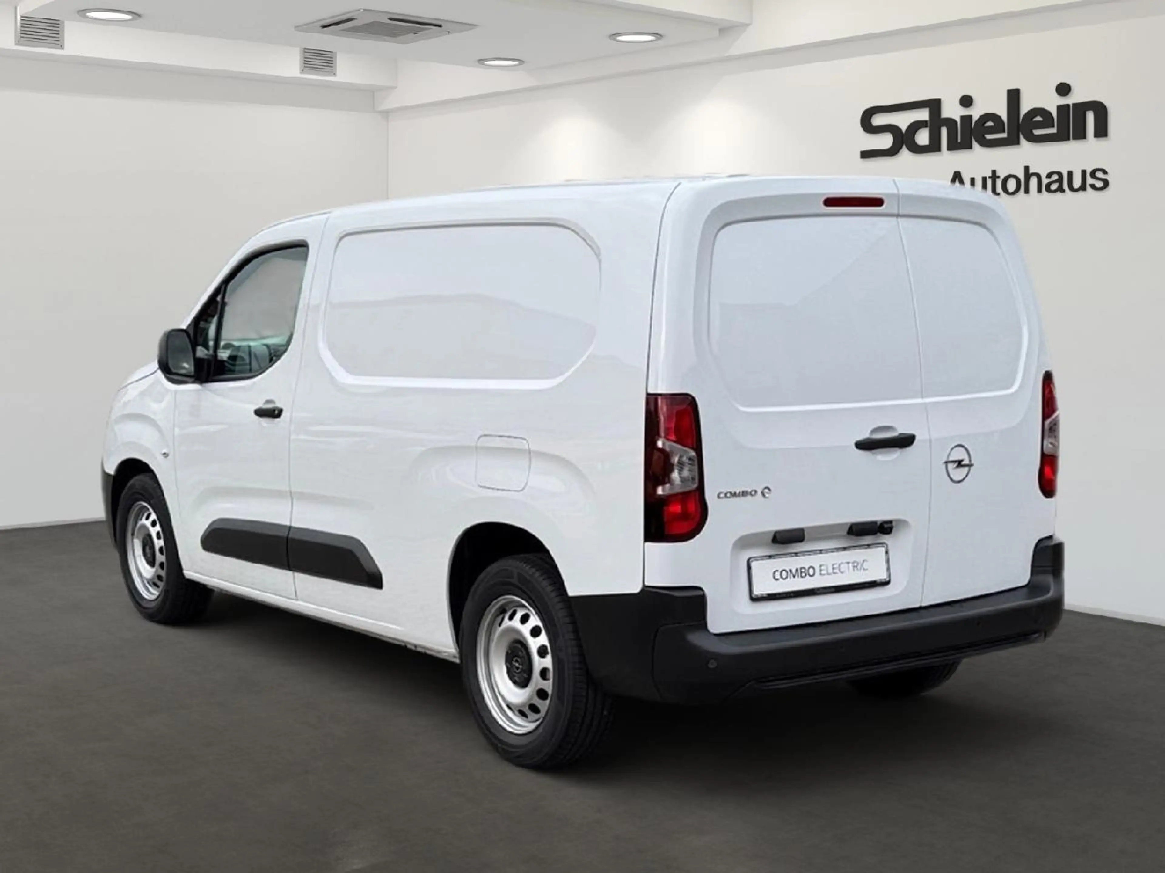 Opel Combo-e Cargo XL 50kWh 136PS Electric — photo 4
