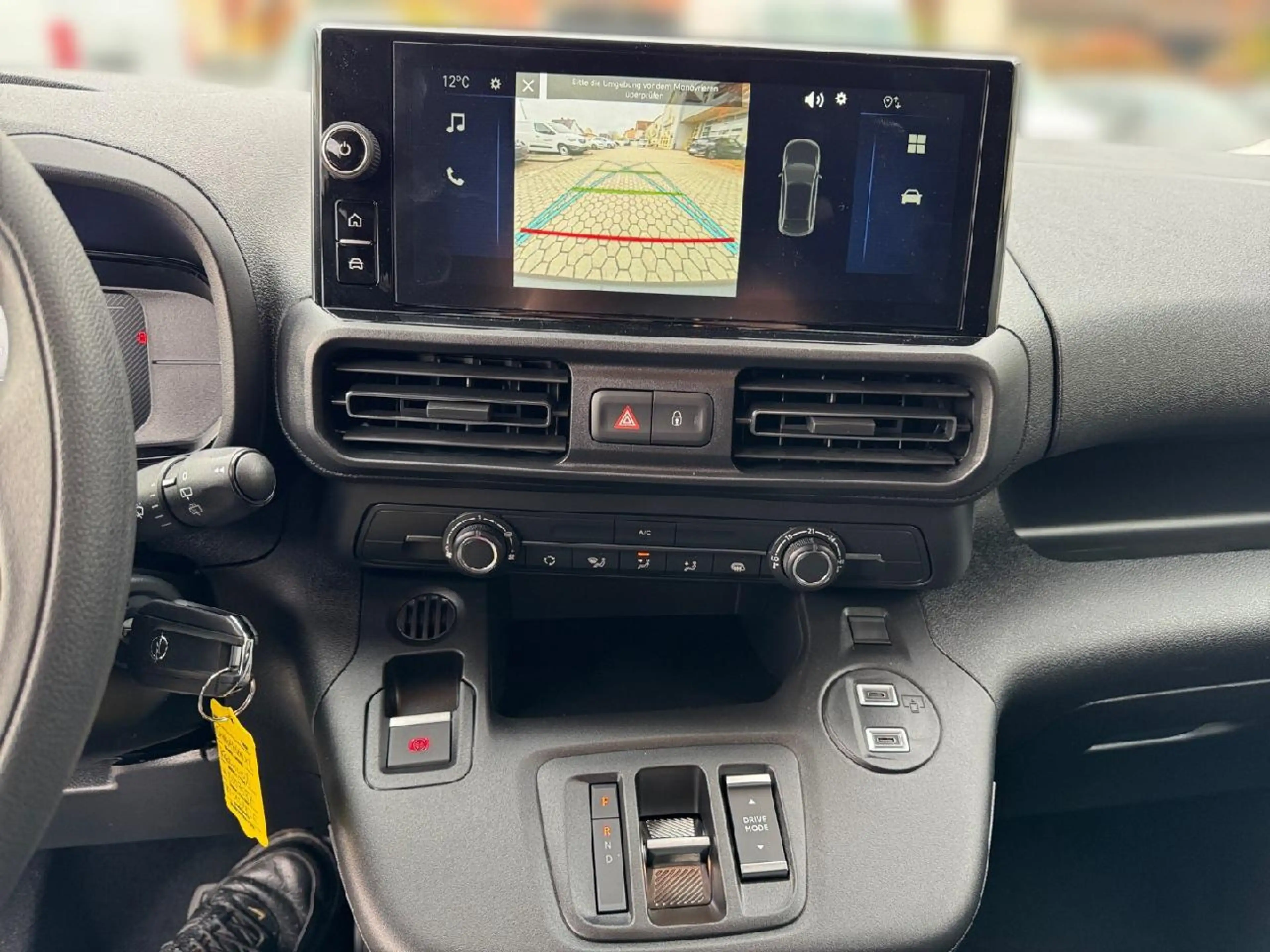 Opel Combo-e Cargo XL 50kWh 136PS Electric — photo 9
