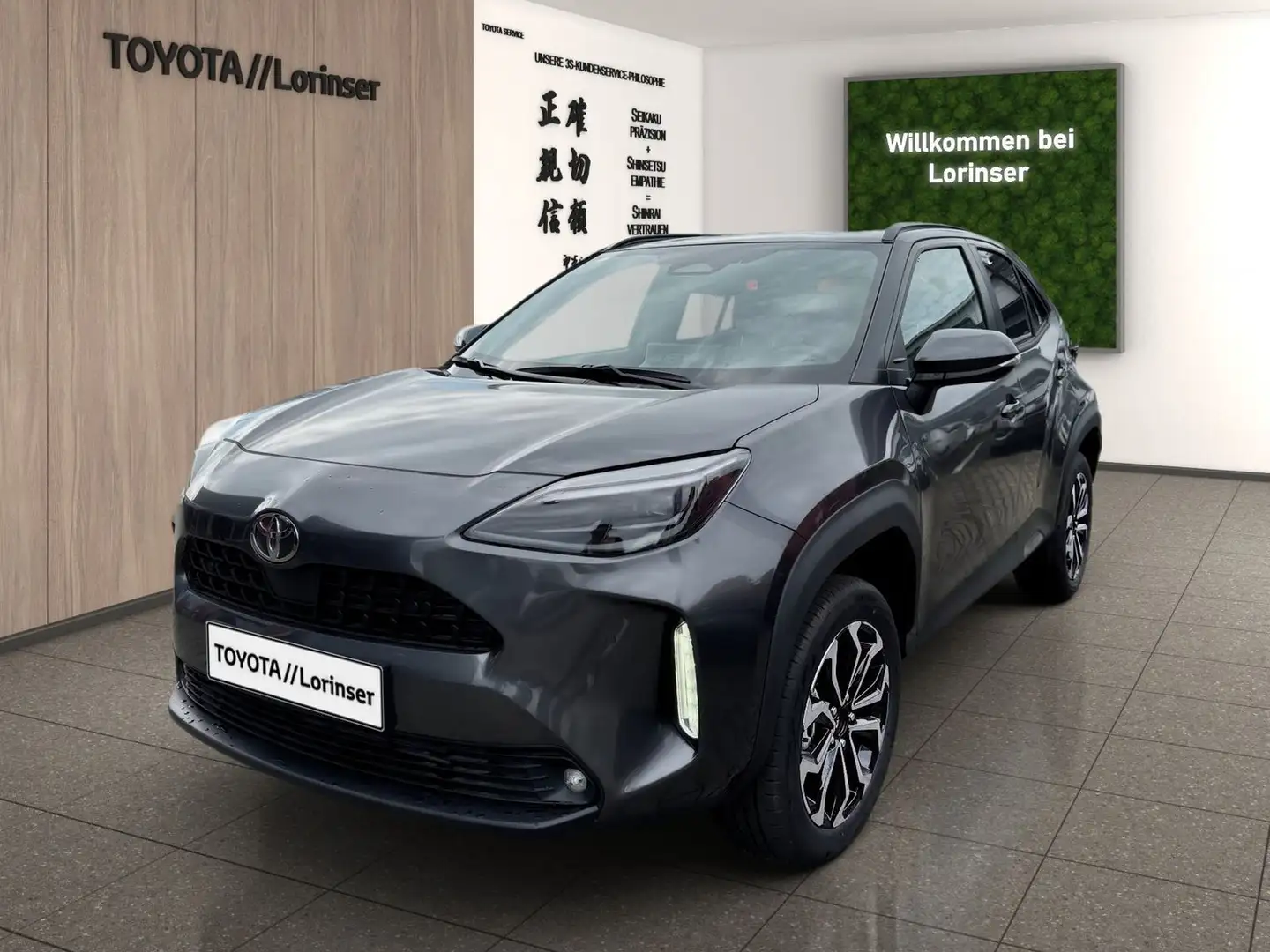Toyota Yaris Cross 1.5 E FWD Teamplayer KlimaA+LED+PDC Grau - 1