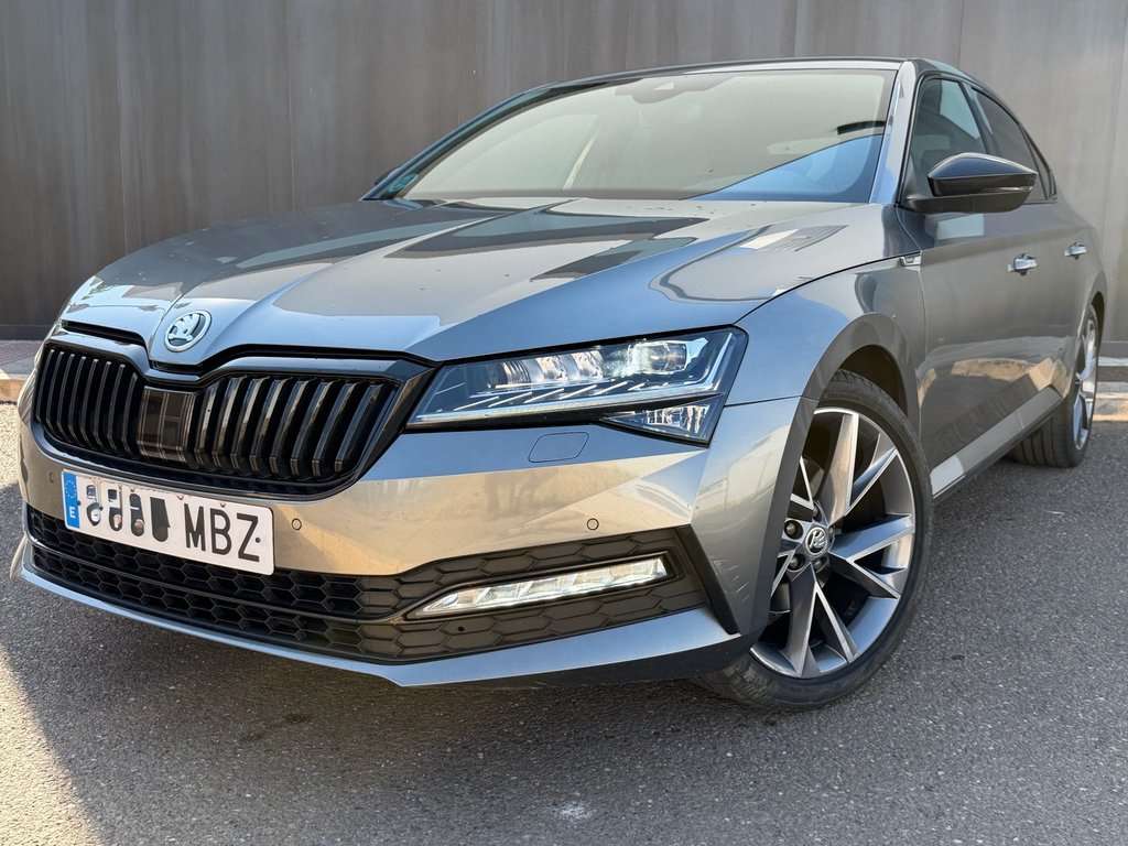 Skoda Superb 2.0TDI AdBlue SportLine DSG 110kW - foto 1
