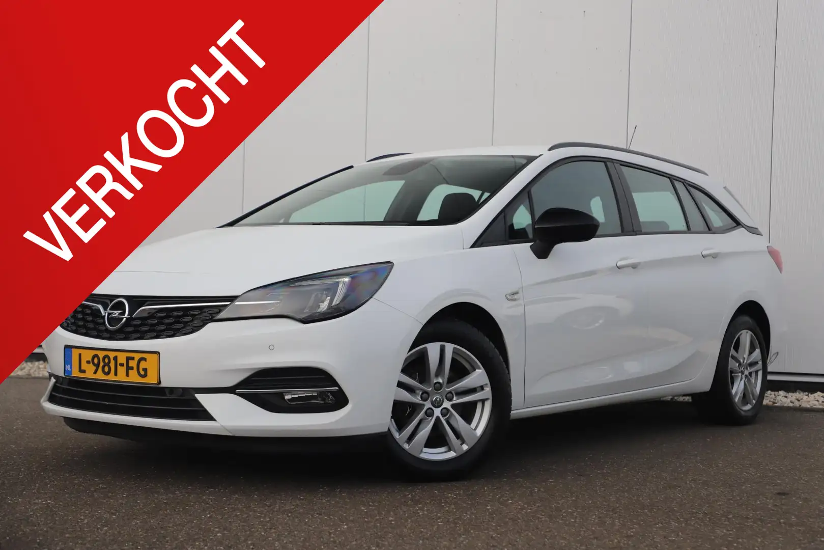 Opel Astra Sports Tourer 1.4 Edition 146PK Automaat Navigatie Alb - 1