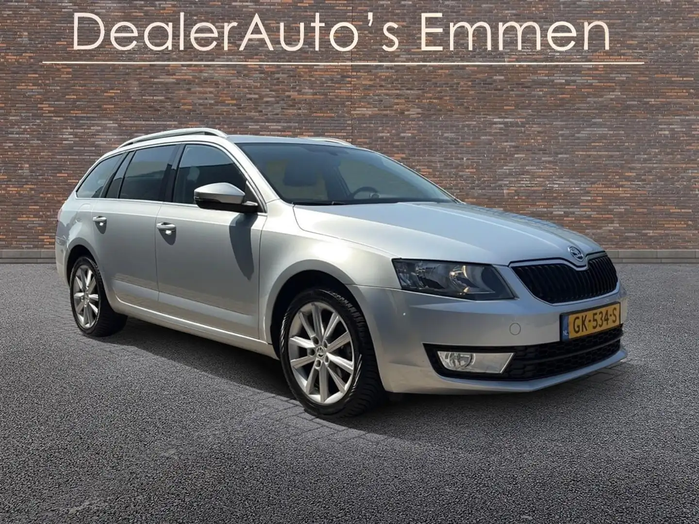 Skoda Octavia Combi 1.2 TSI Greentech Ambition Businessline Grijs - 1