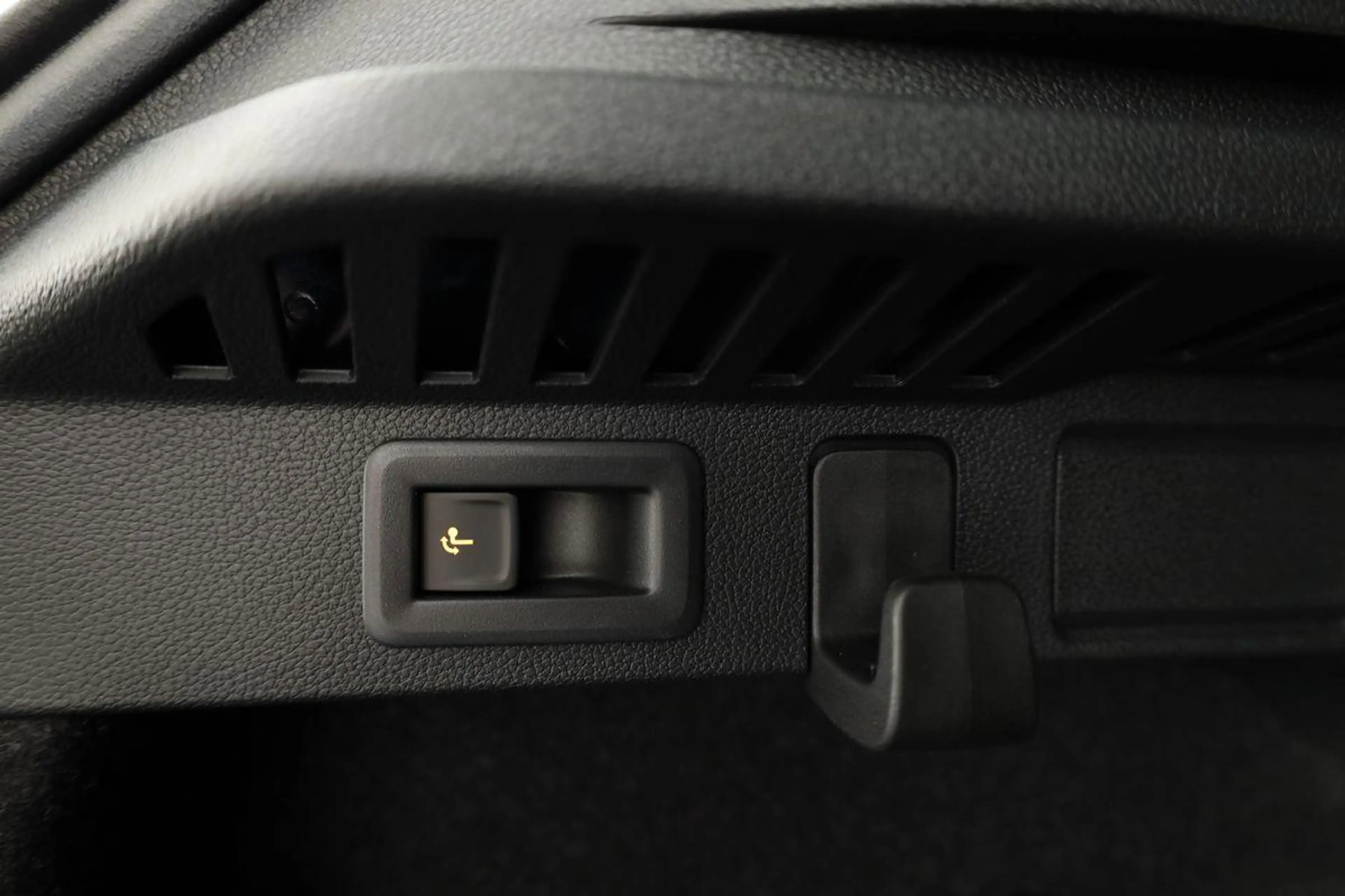 Skoda Kamiq Selection 1.0 TSI DSG Selection, AHK, LED, Kame... — photo 12