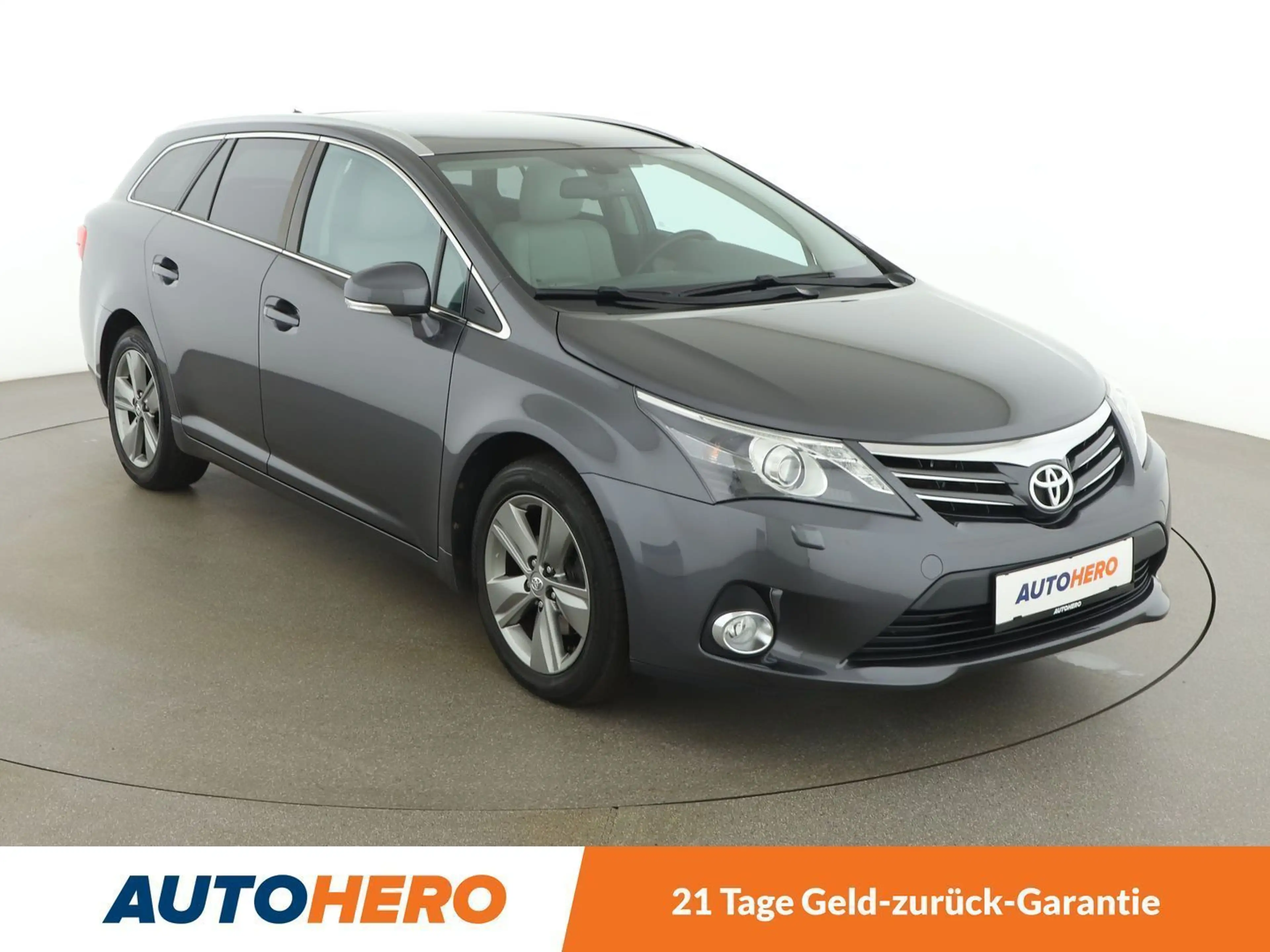 Toyota Avensis 2.0 D-4D Premium *XENON*PANO*NAVI*CAM* — photo 8