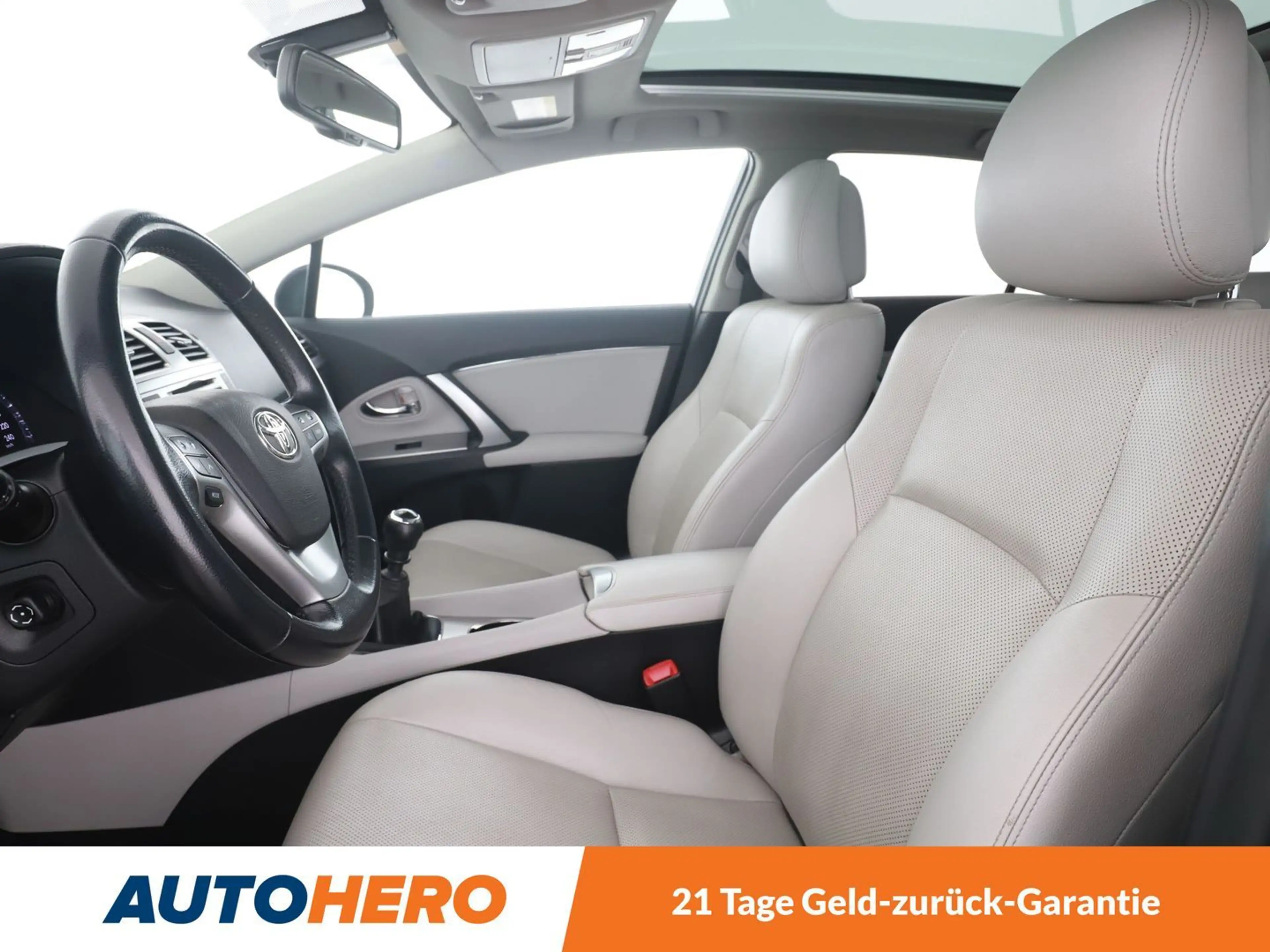Toyota Avensis 2.0 D-4D Premium *XENON*PANO*NAVI*CAM* — photo 10