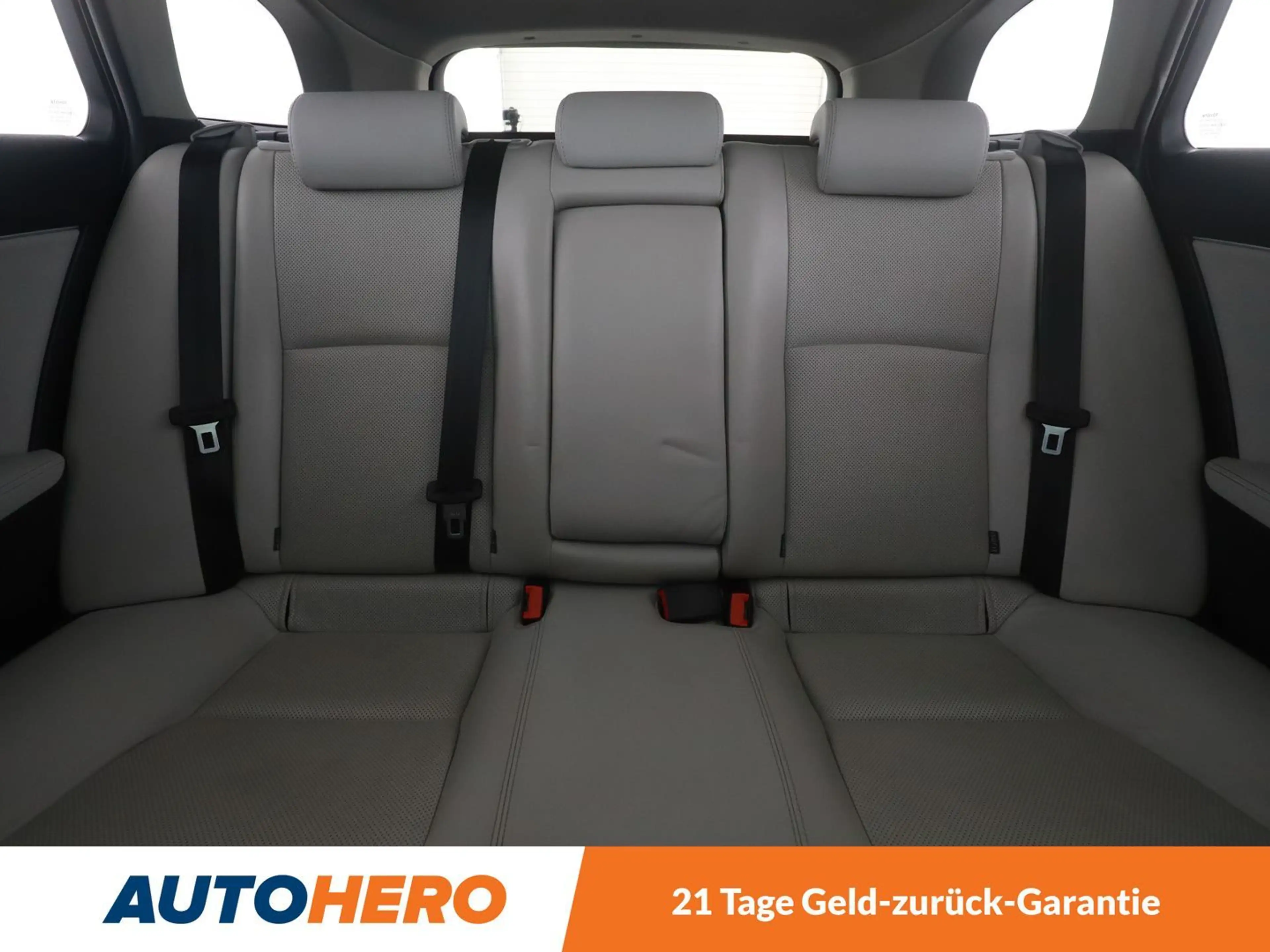 Toyota Avensis 2.0 D-4D Premium *XENON*PANO*NAVI*CAM* — photo 15