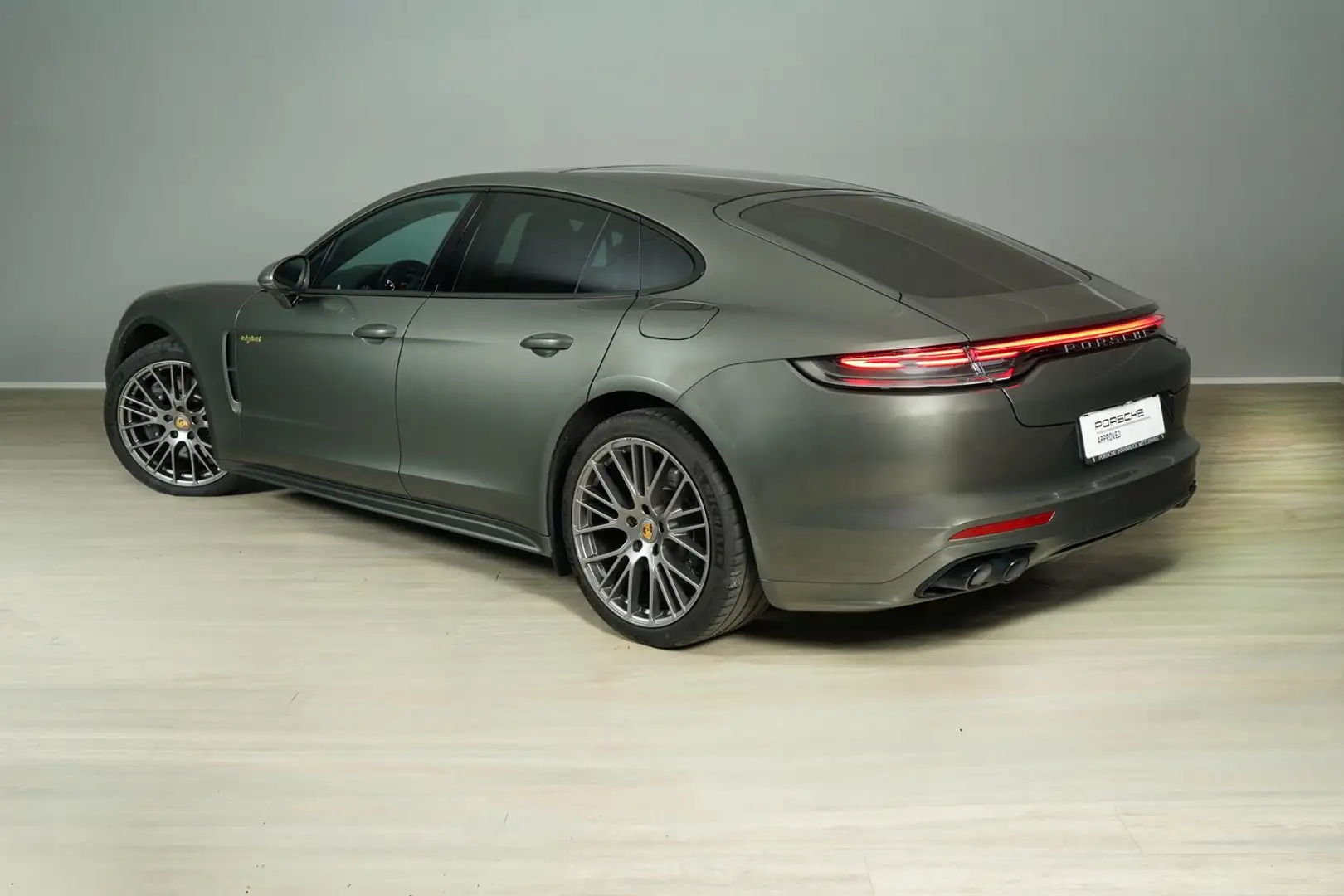 Porsche Panamera 4 E-Hybrid Platinum Edition Grün - 2