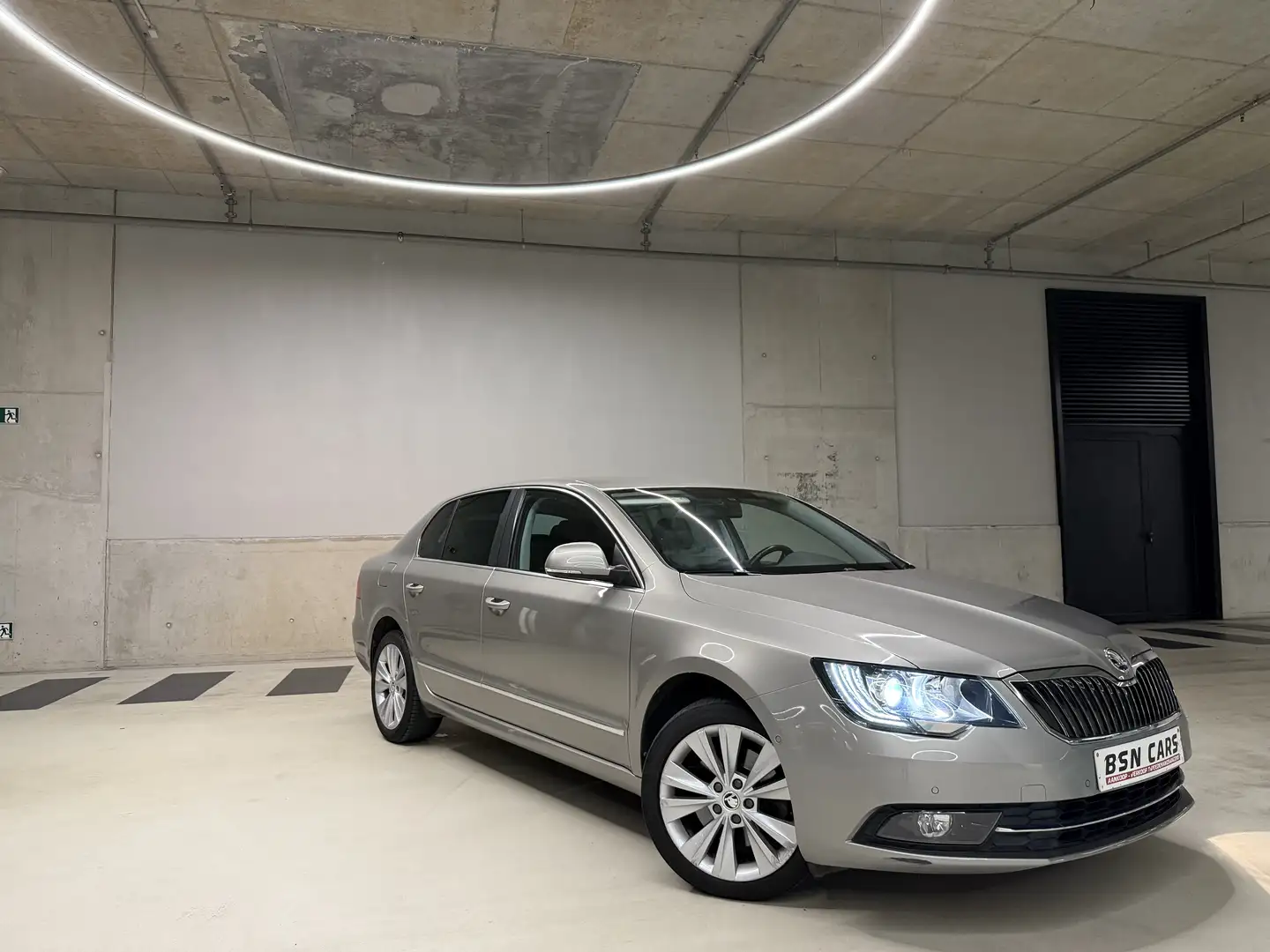 Skoda Superb /1.4TSI/1EIGENAAR/XENON/ZETELVRWRMNG/CRUISE/GRNTIE Bronz - 1