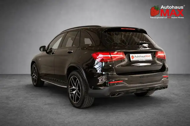 Mercedes-Benz GLC view 3