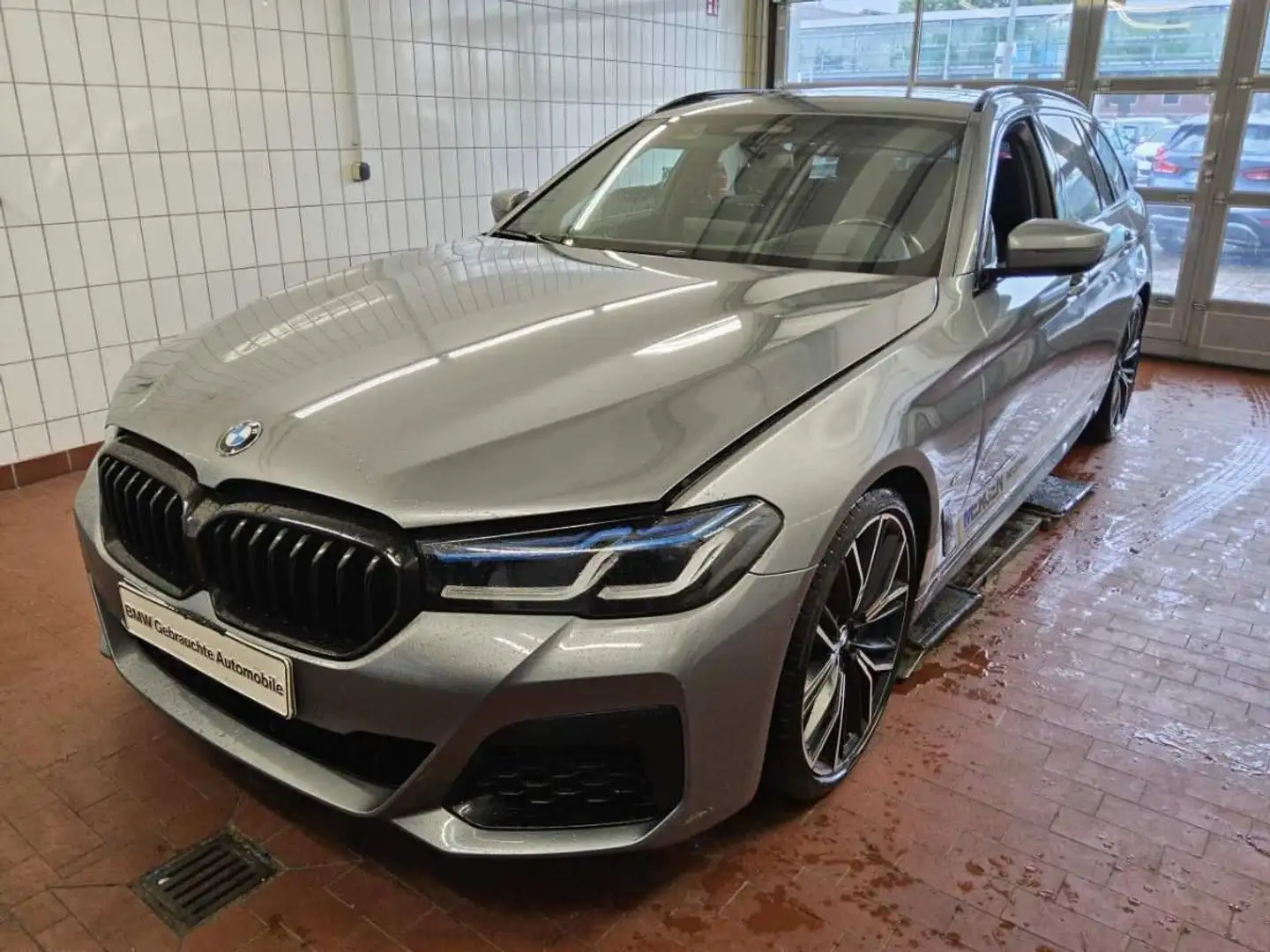 BMW 540 d xDrive Touring M Sport Pro | Massage | AHK Gris - 1