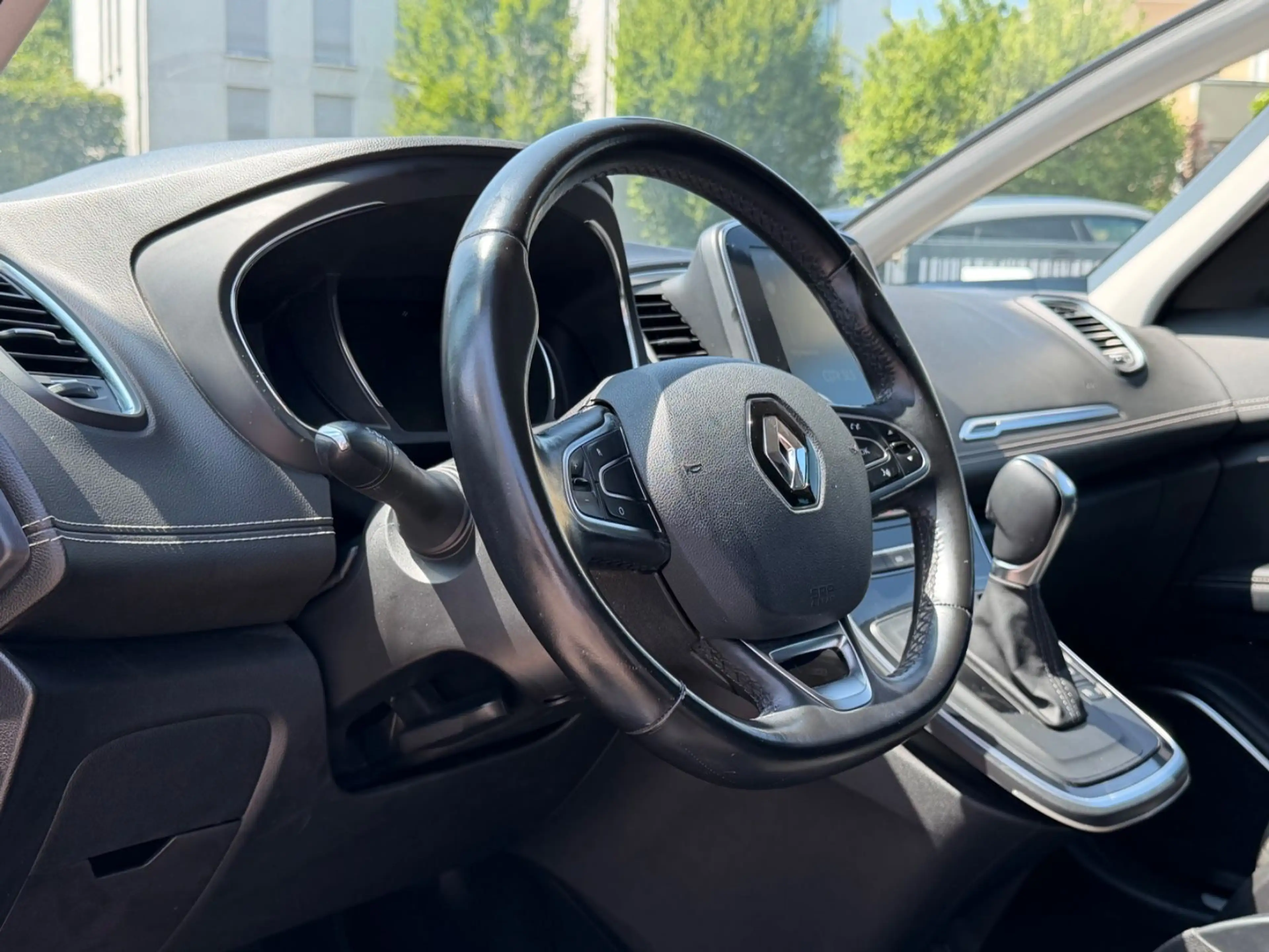 Renault Scenic IV Grand BOSE Edition/7xSitzer/ — photo 11