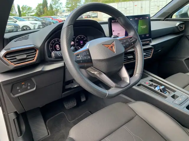 Cupra Leon view 10