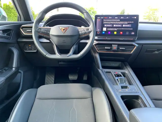 Cupra Leon view 15
