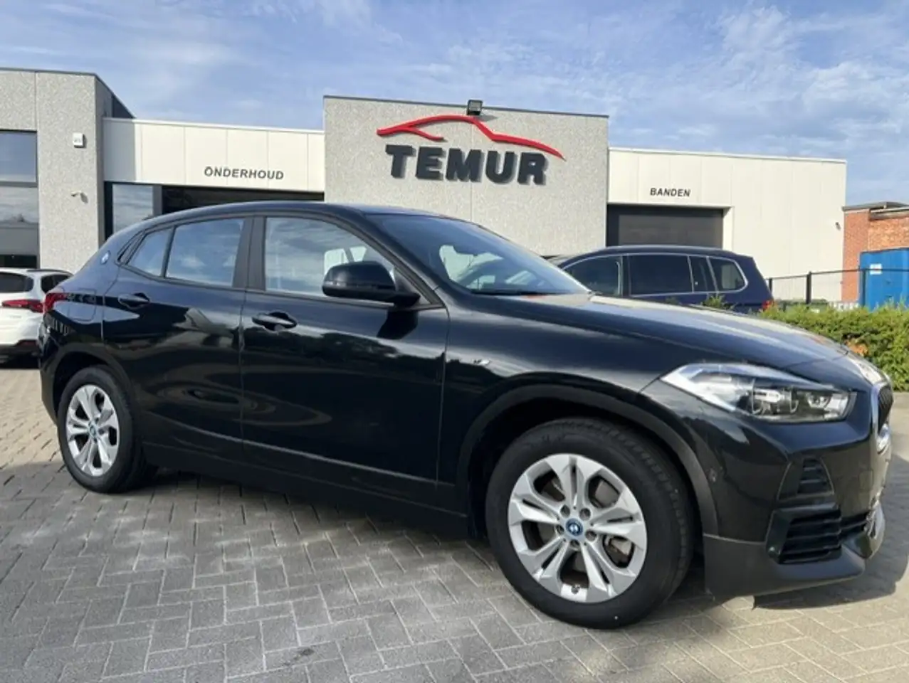 BMW X2