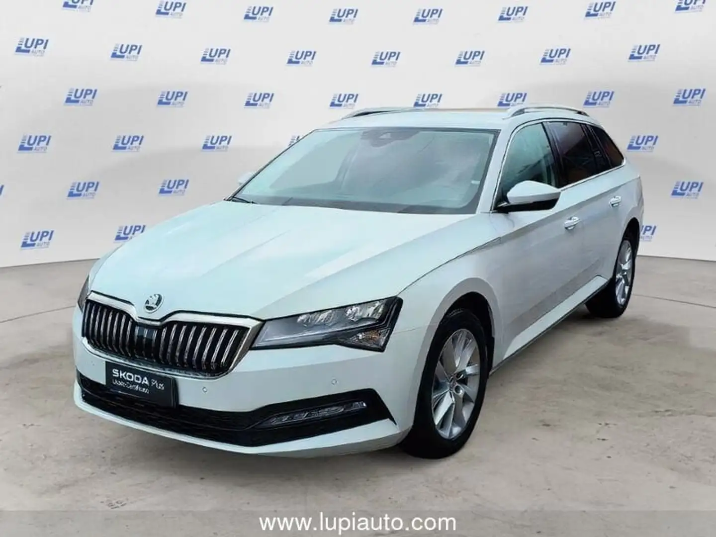 Skoda Superb Wagon 2.0 tdi evo Executive 150cv dsg Bianco - 1
