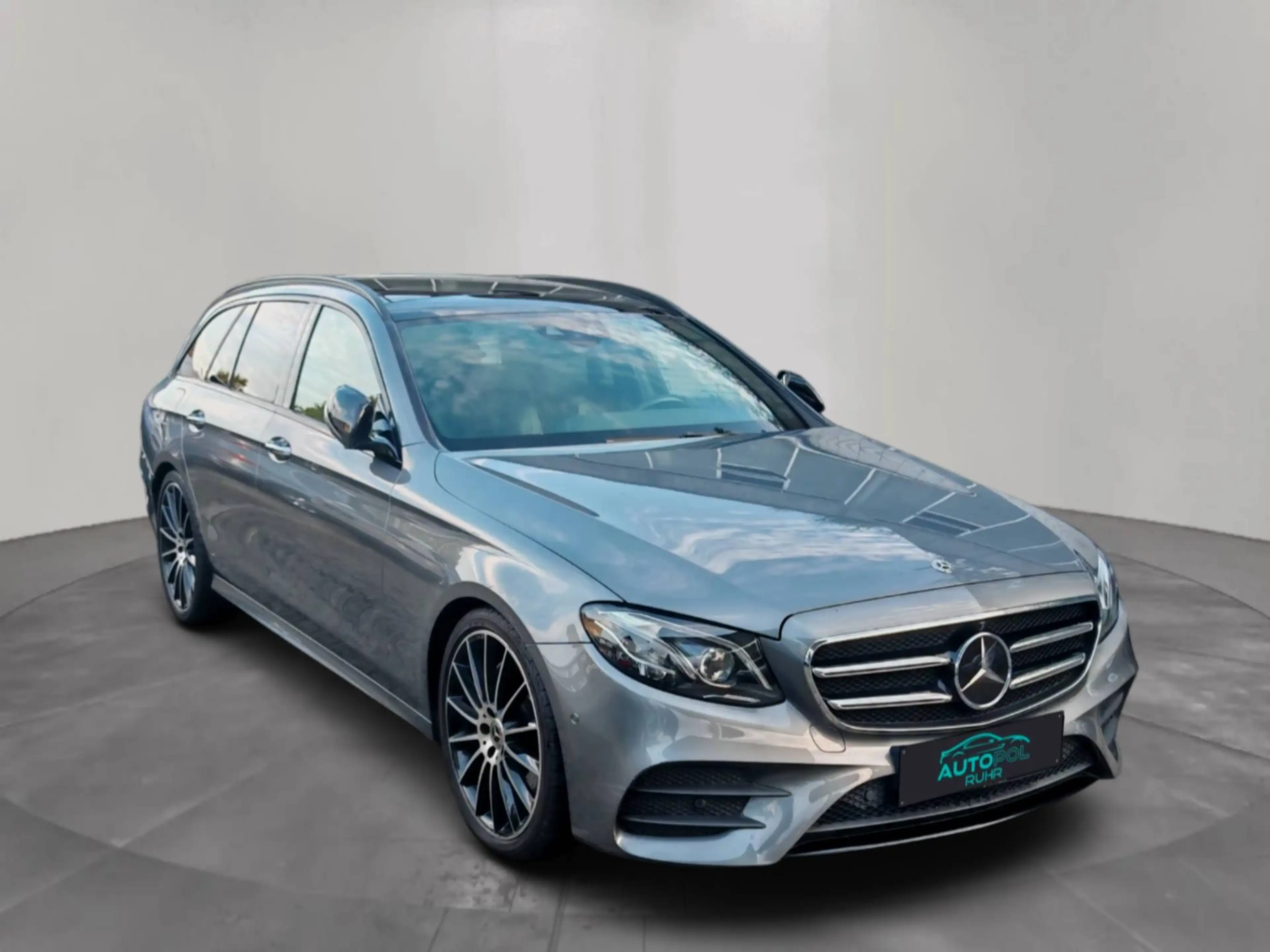 Mercedes-Benz E 220 d 4M T AMG Pano Memory ACC Keyless HUD AHK — photo 8