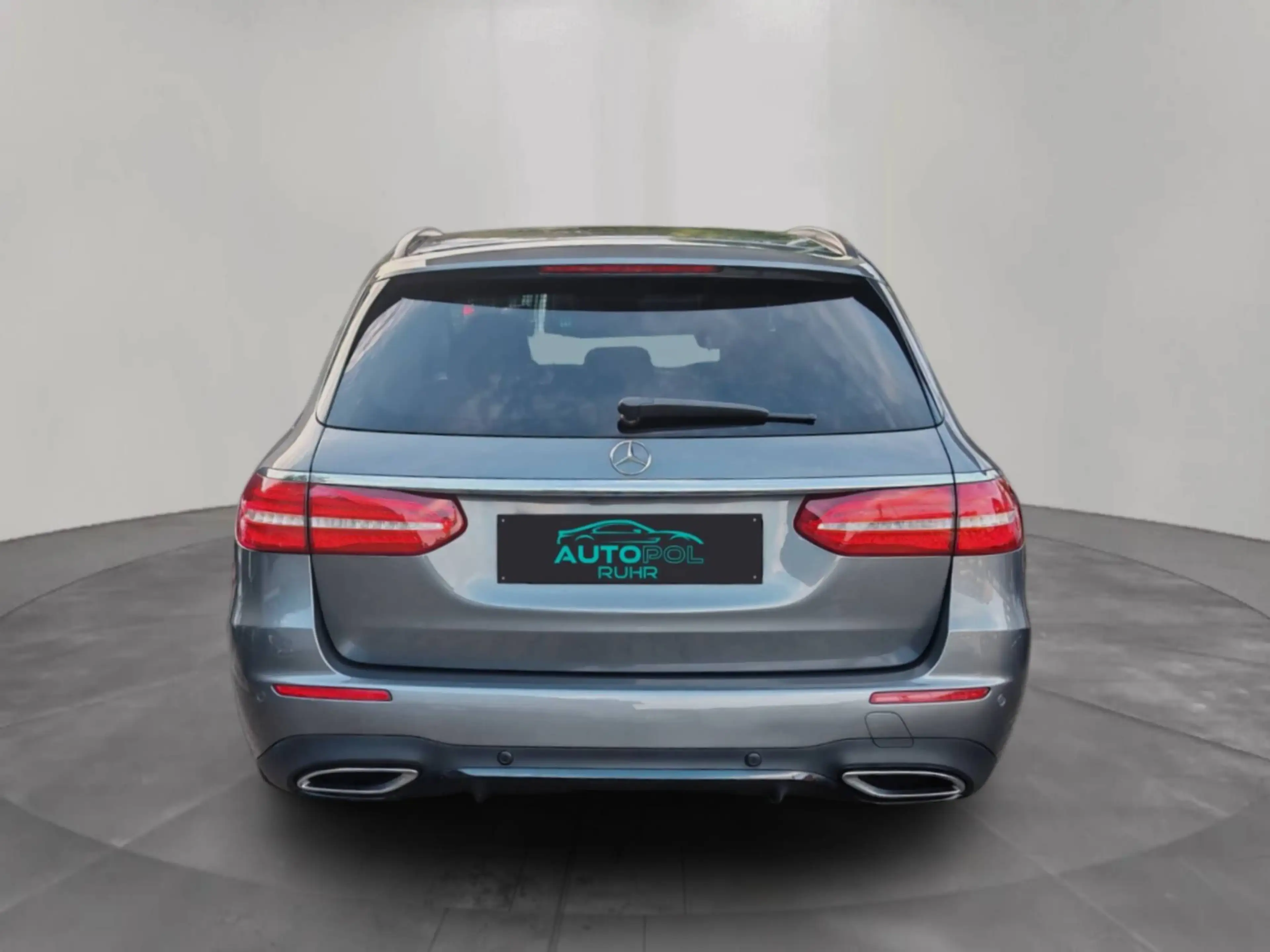 Mercedes-Benz E 220 d 4M T AMG Pano Memory ACC Keyless HUD AHK — photo 4