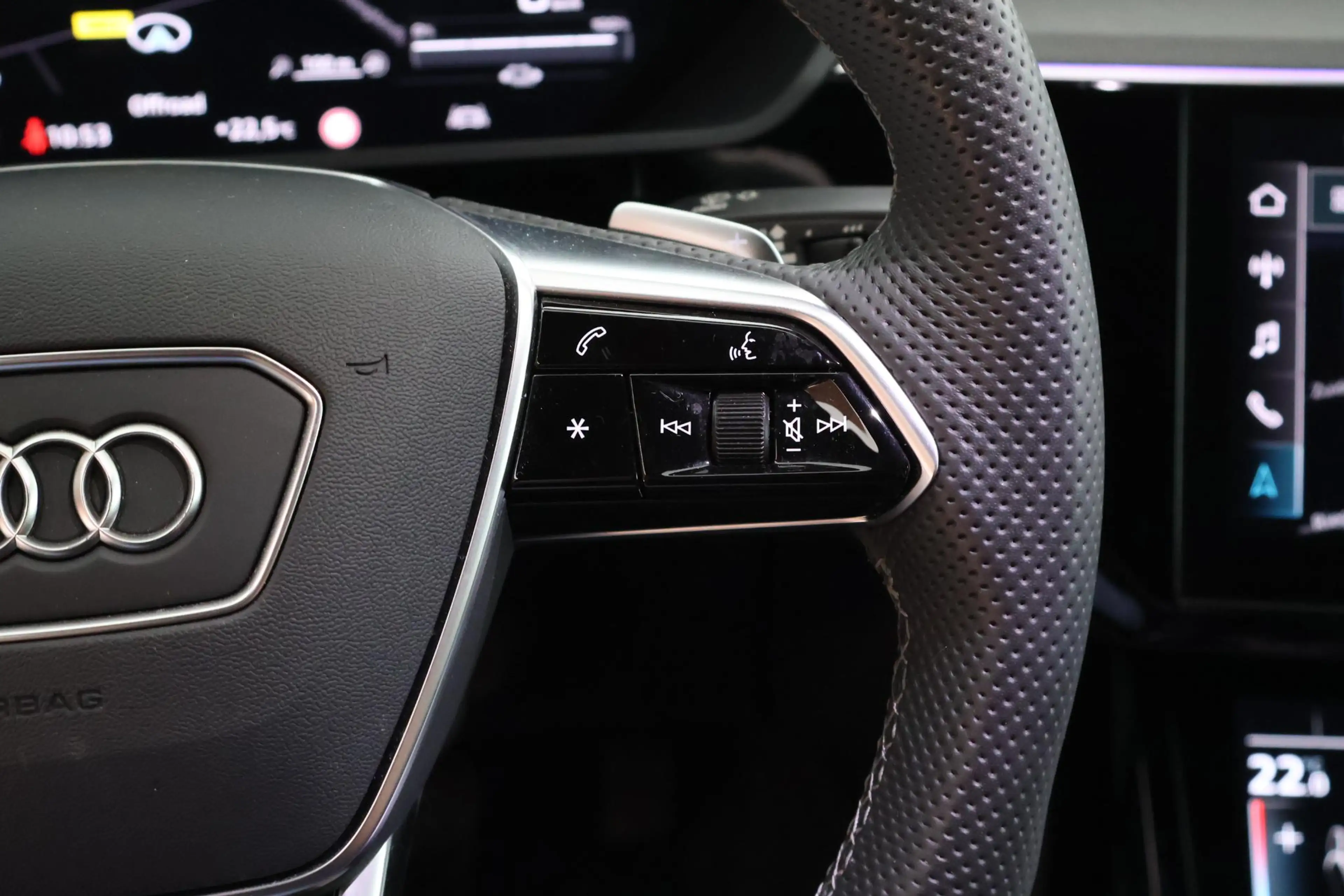 Audi e-tron Sportback 55 quattro 408pk S edition 95 kWh Leder — photo 21