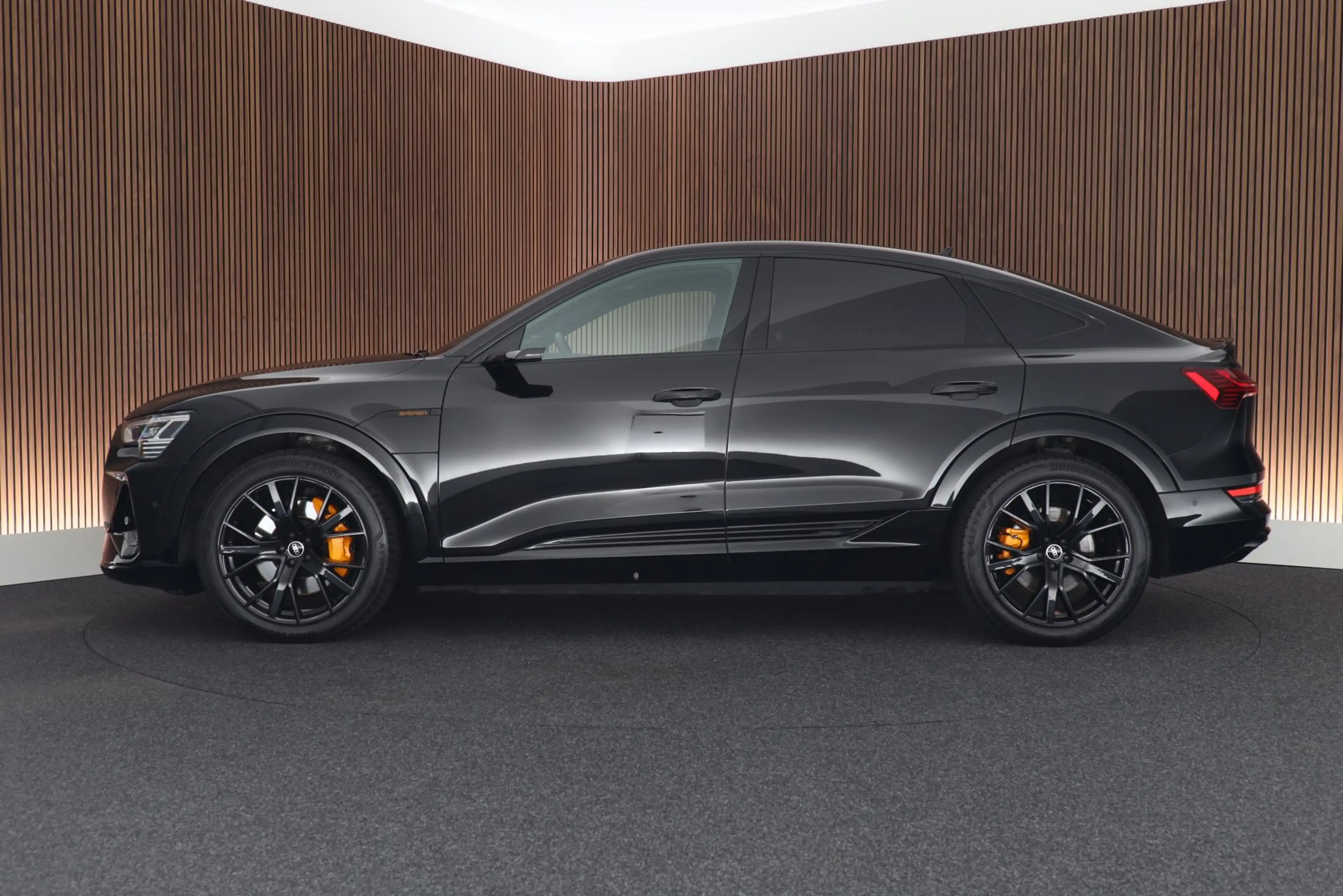Audi e-tron Sportback 55 quattro 408pk S edition 95 kWh Leder — photo 7