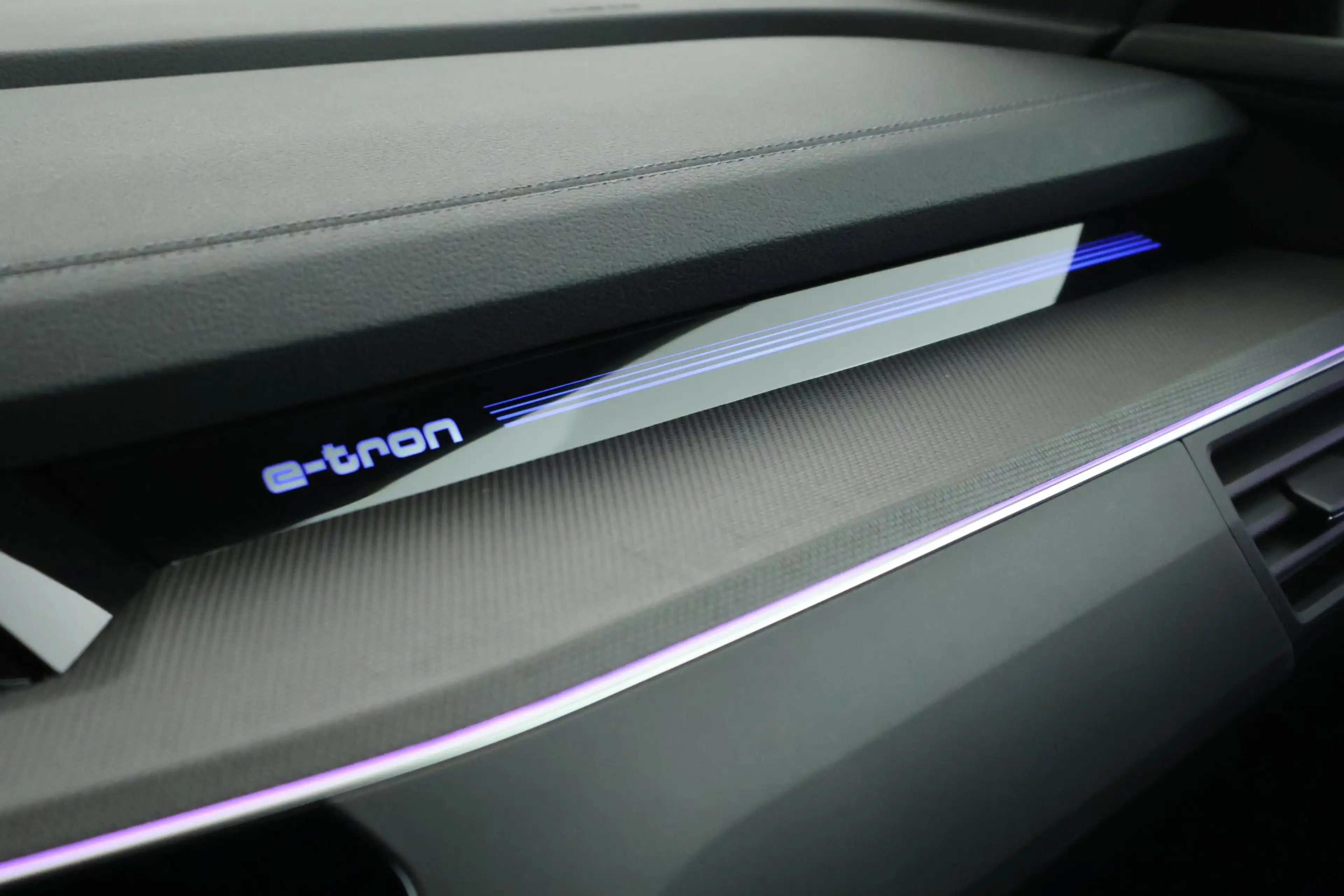 Audi e-tron Sportback 55 quattro 408pk S edition 95 kWh Leder — photo 44