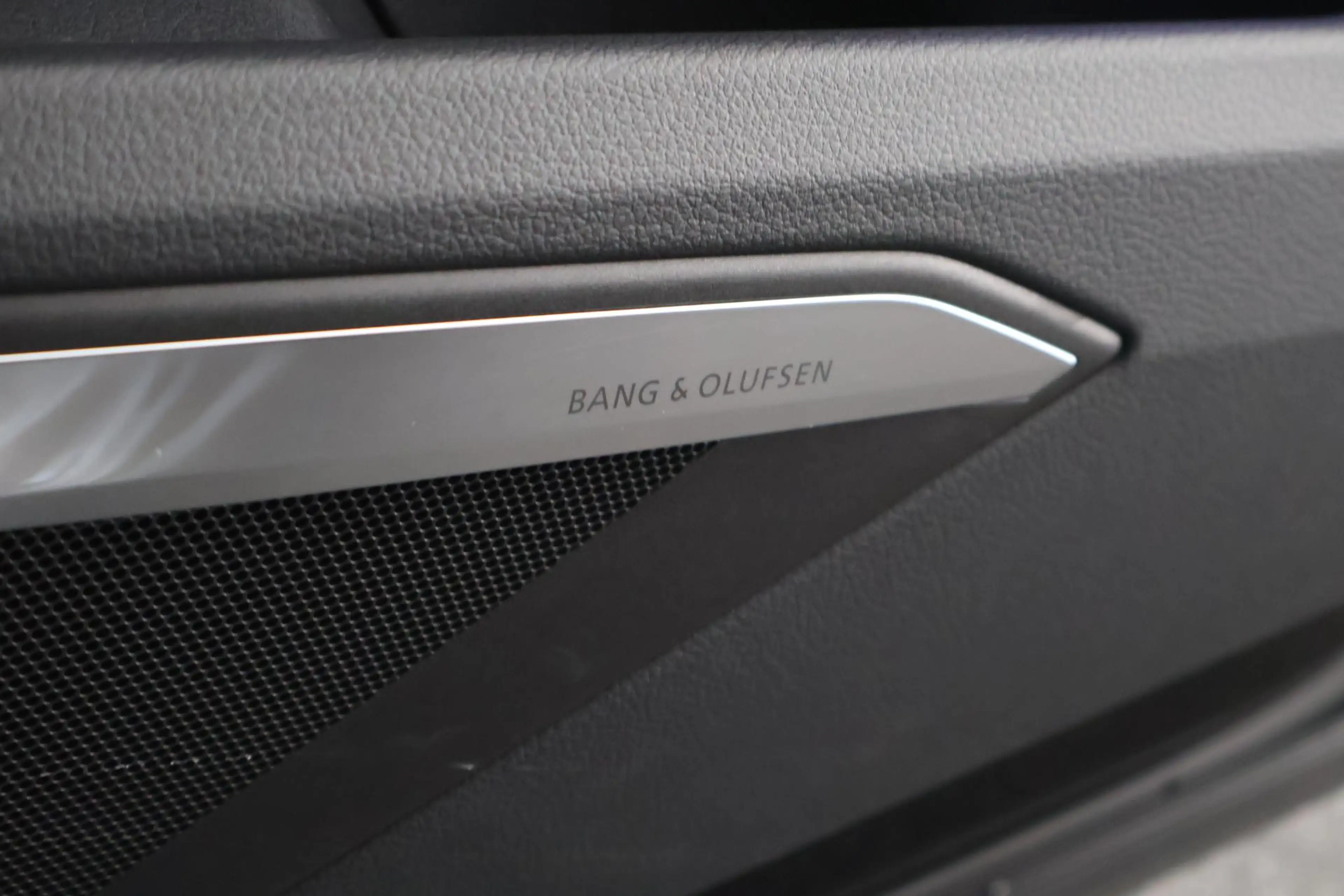 Audi e-tron Sportback 55 quattro 408pk S edition 95 kWh Leder — photo 4