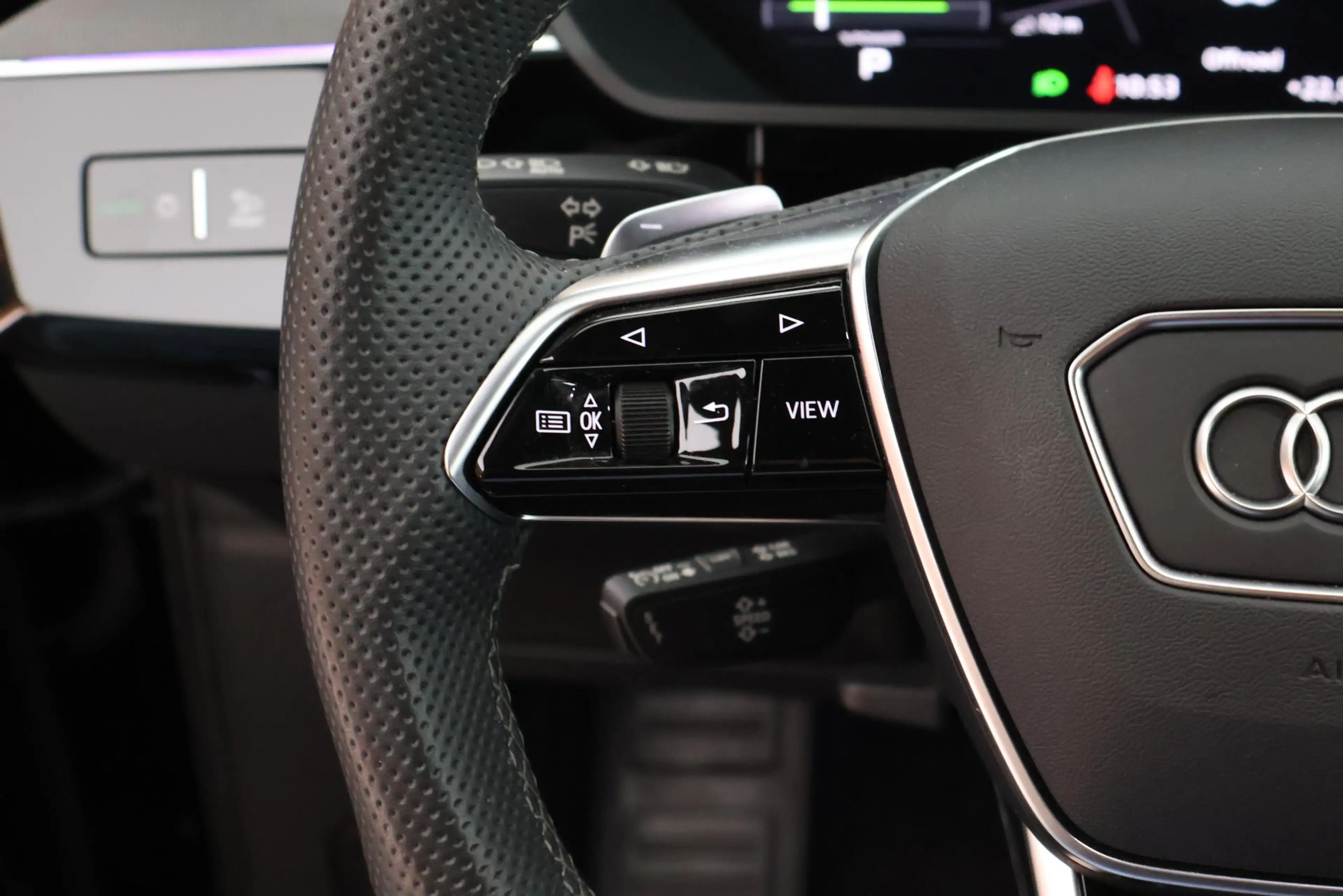 Audi e-tron Sportback 55 quattro 408pk S edition 95 kWh Leder — photo 18