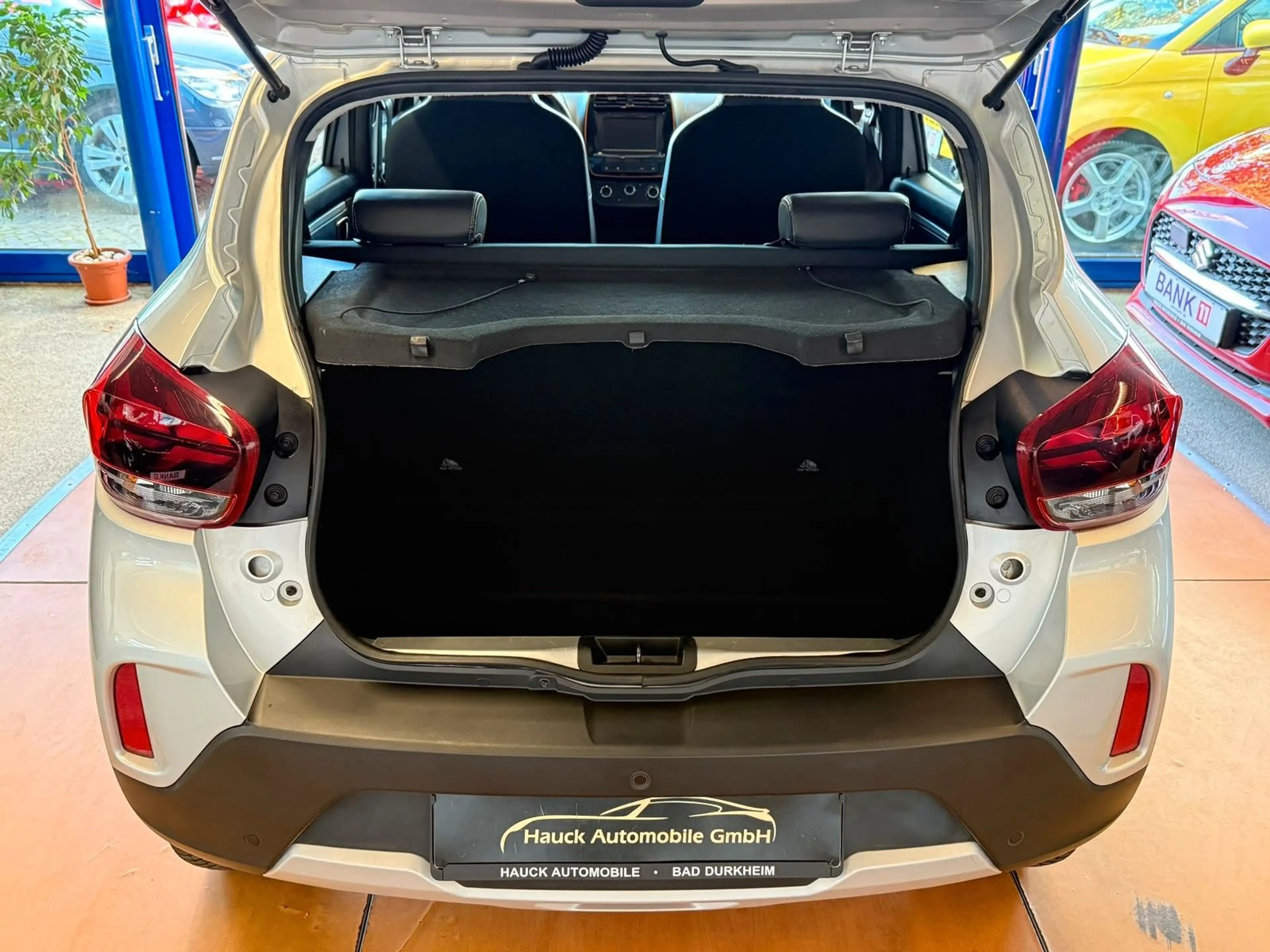Dacia Spring Electric Comfort Plus R-Kamera / PDC — photo 11