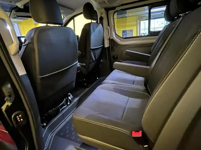 Renault Trafic view 14