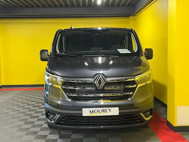 Renault Trafic view 15