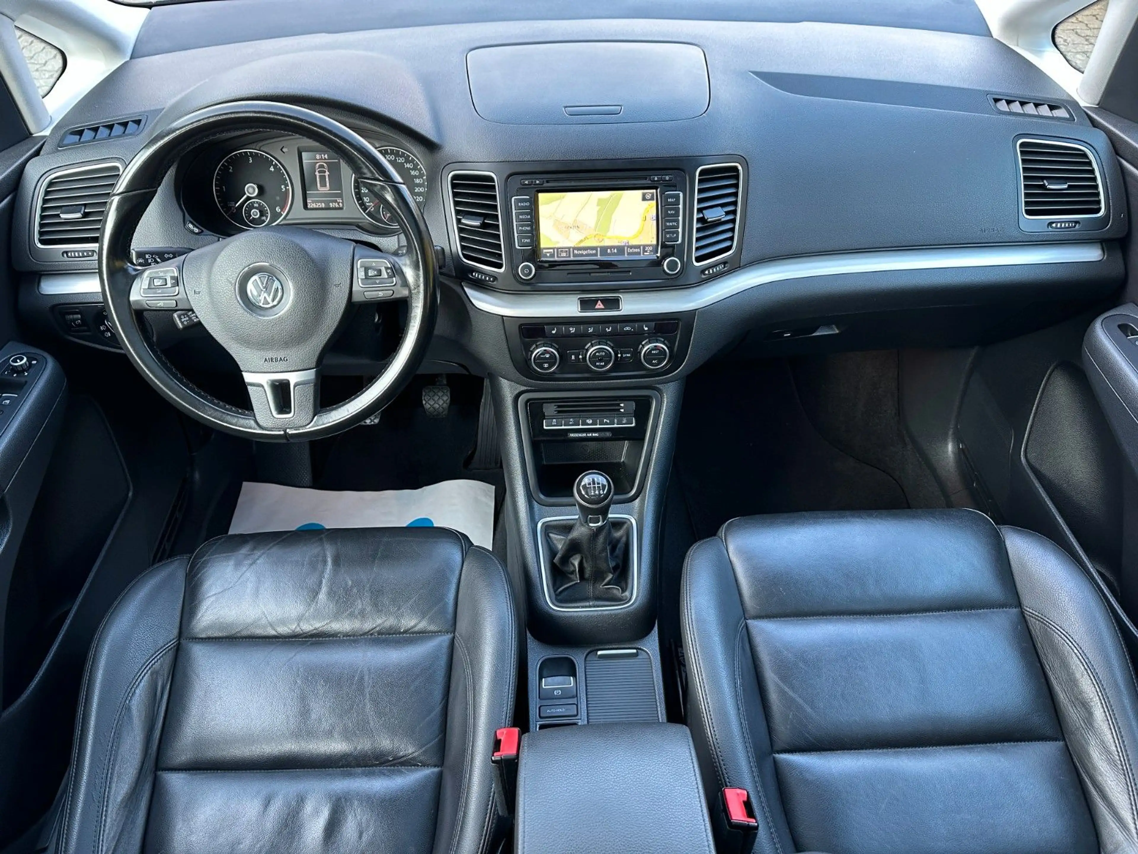 Volkswagen Sharan Highline BMT 7-SITZE AHK RFK SHZ LEDER — photo 10