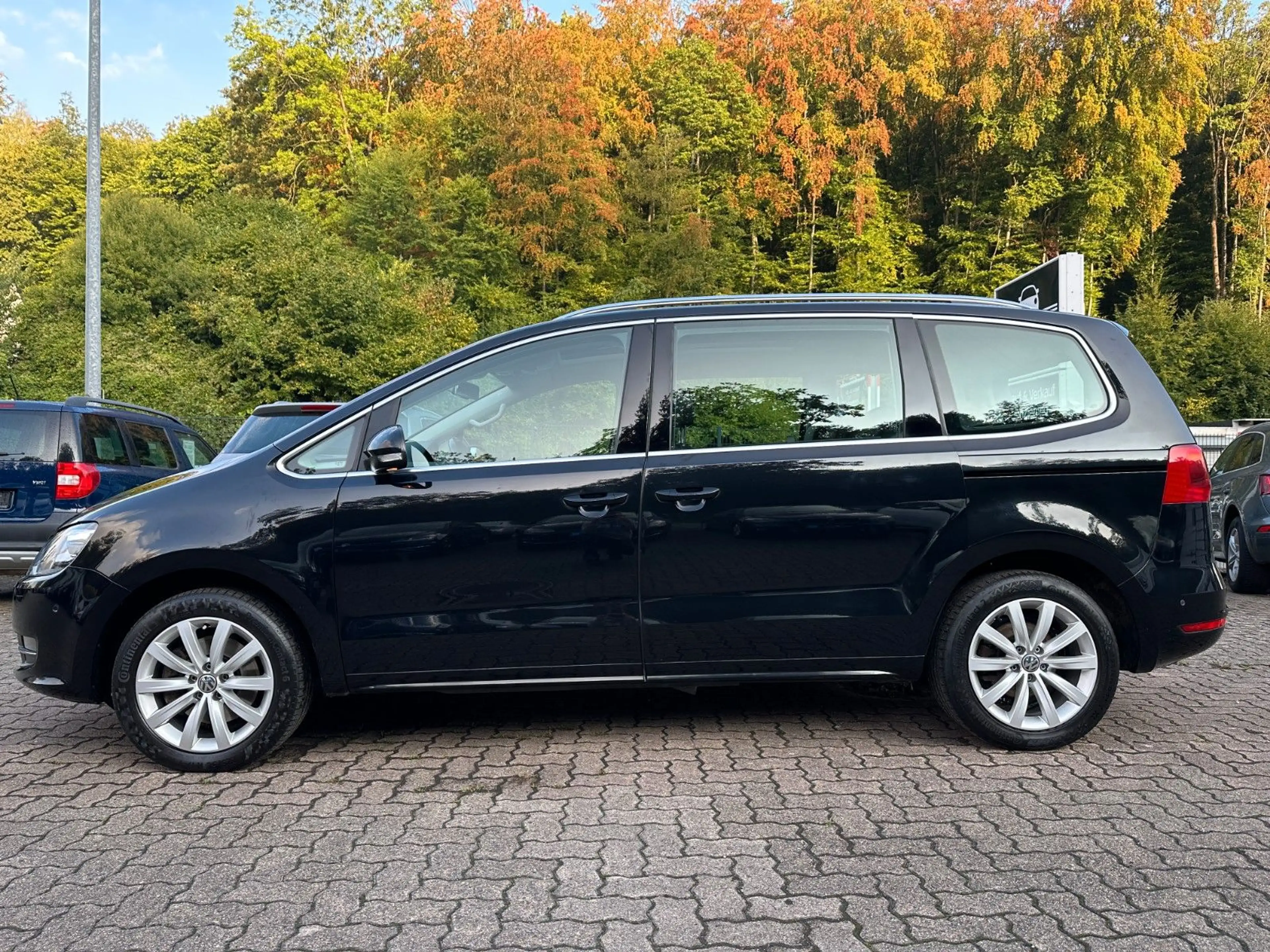 Volkswagen Sharan Highline BMT 7-SITZE AHK RFK SHZ LEDER — photo 8