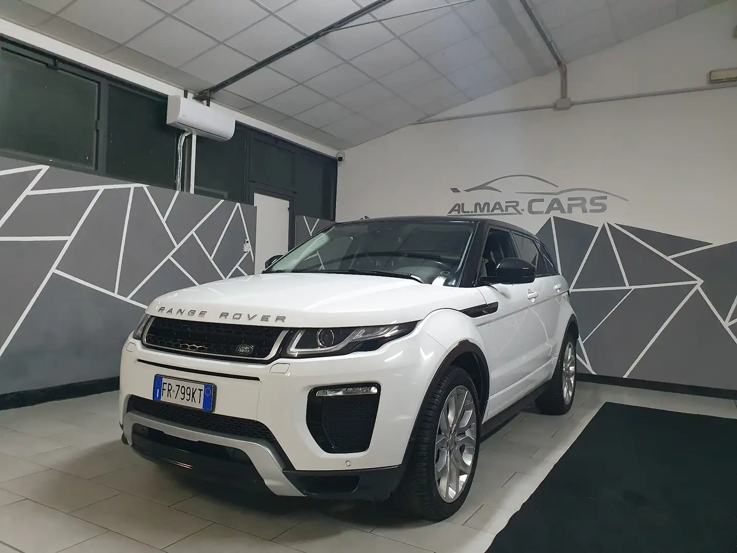Land Rover Range Rover Evoque Range Rover Evoque 2.0 HSE Dynamic 180cv auto my19 - 1