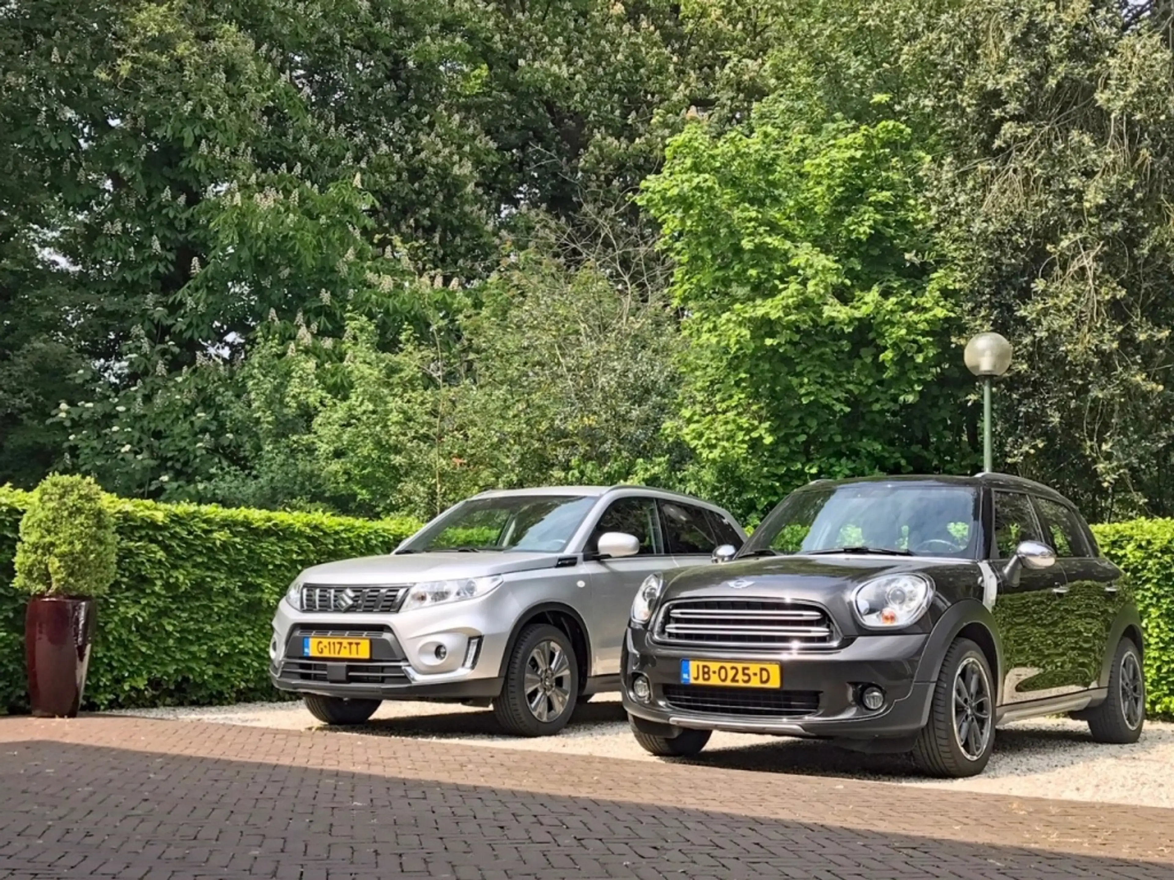 Nissan Qashqai 1.2 Automaat Tekna Leder, Panodak, 19" LMV — photo 3