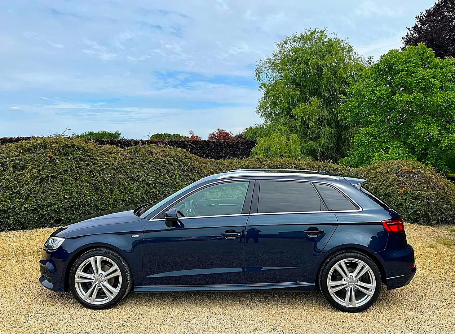 Audi A3 SPORTBACK 30 TDI PACK SPORT S-LiNE FULL OPTIONS Blau - 2