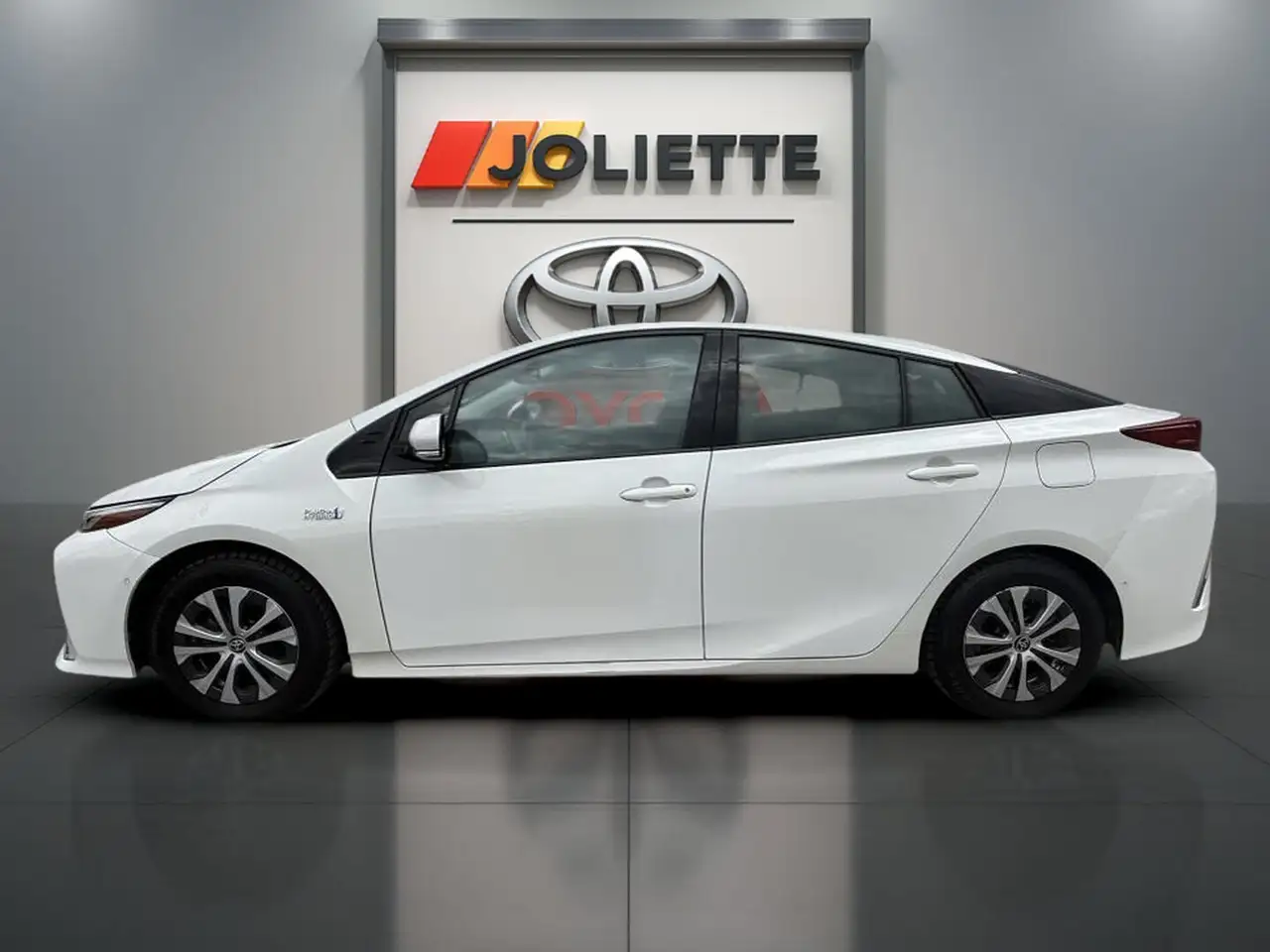 Toyota Prius Prime снимка Toyota Prius Prime