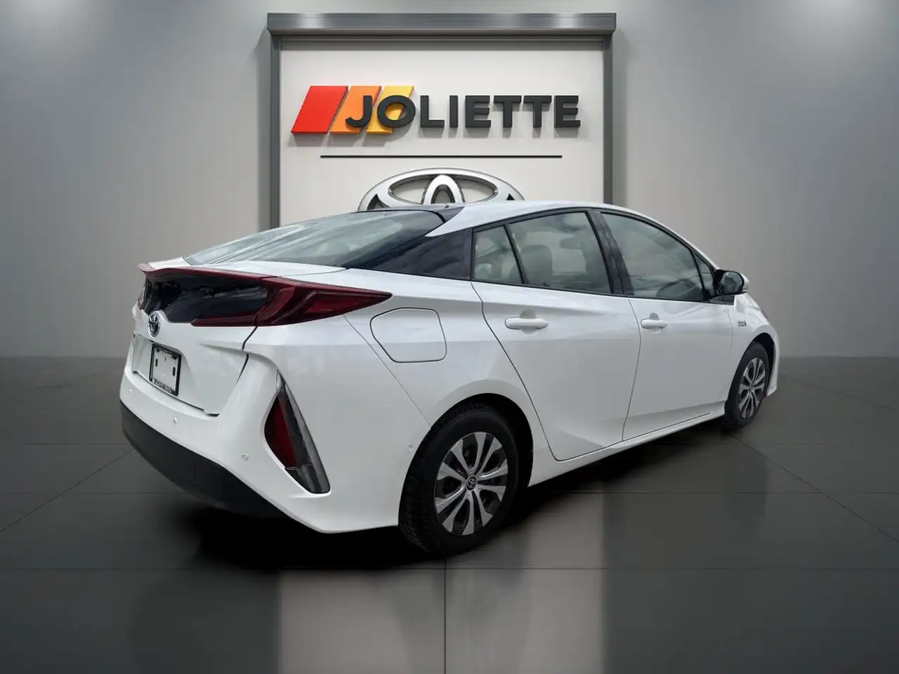 Toyota Prius Prime снимка Toyota Prius Prime