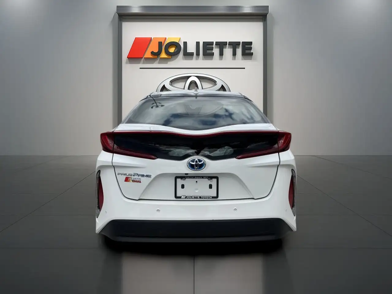 Toyota Prius Prime снимка Toyota Prius Prime